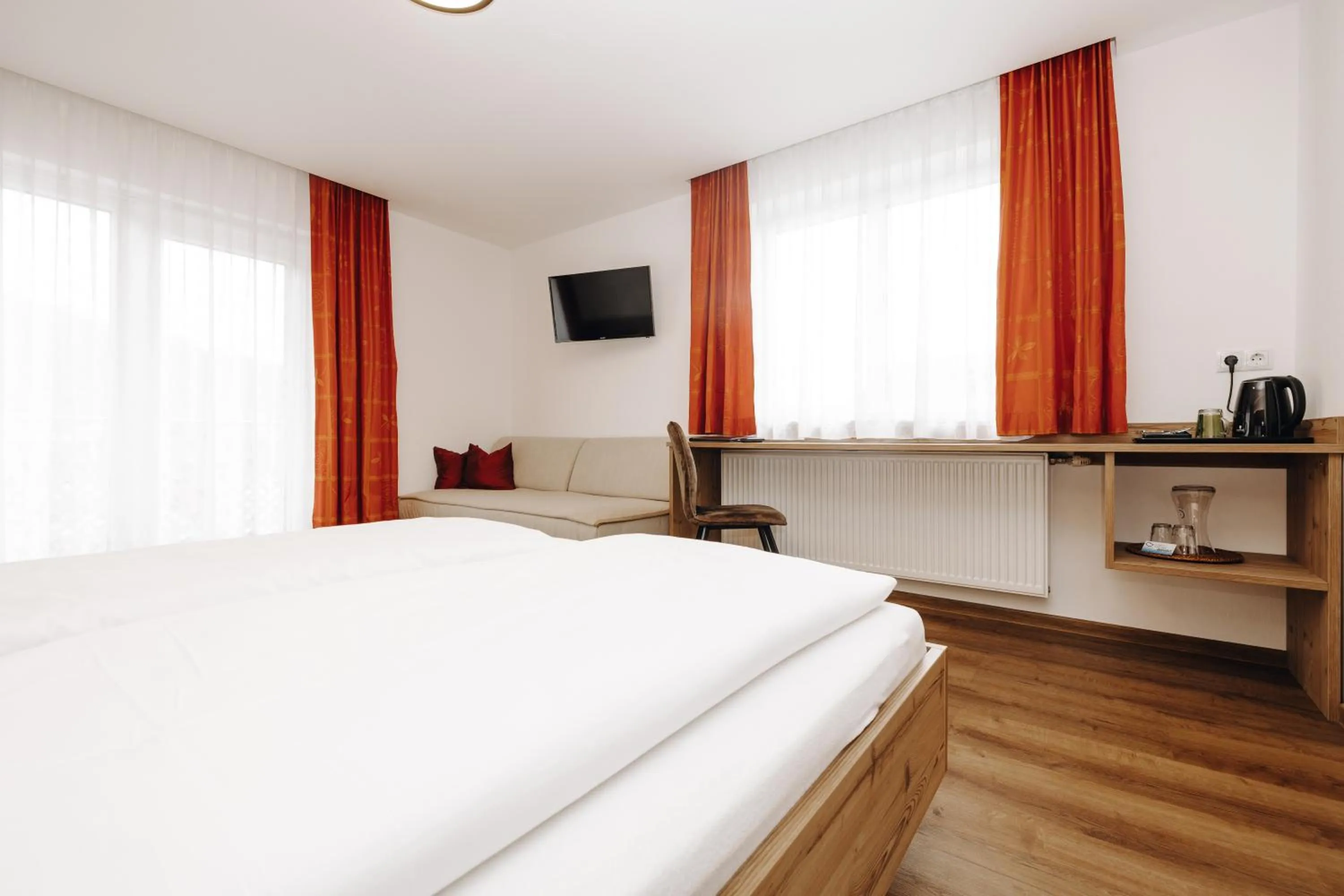 Bed in Hotel Garni Tannenhof