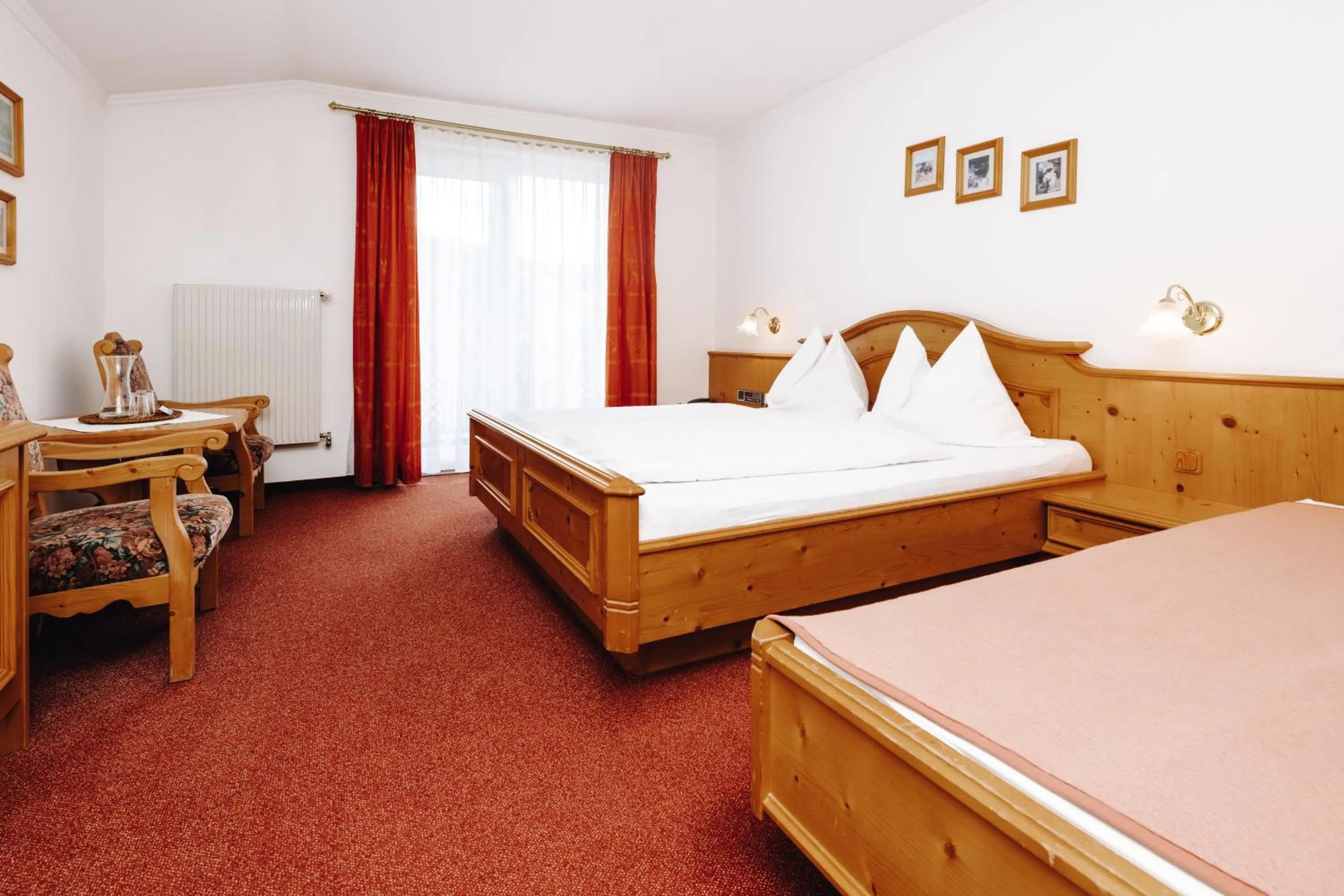 Bed in Hotel Garni Tannenhof