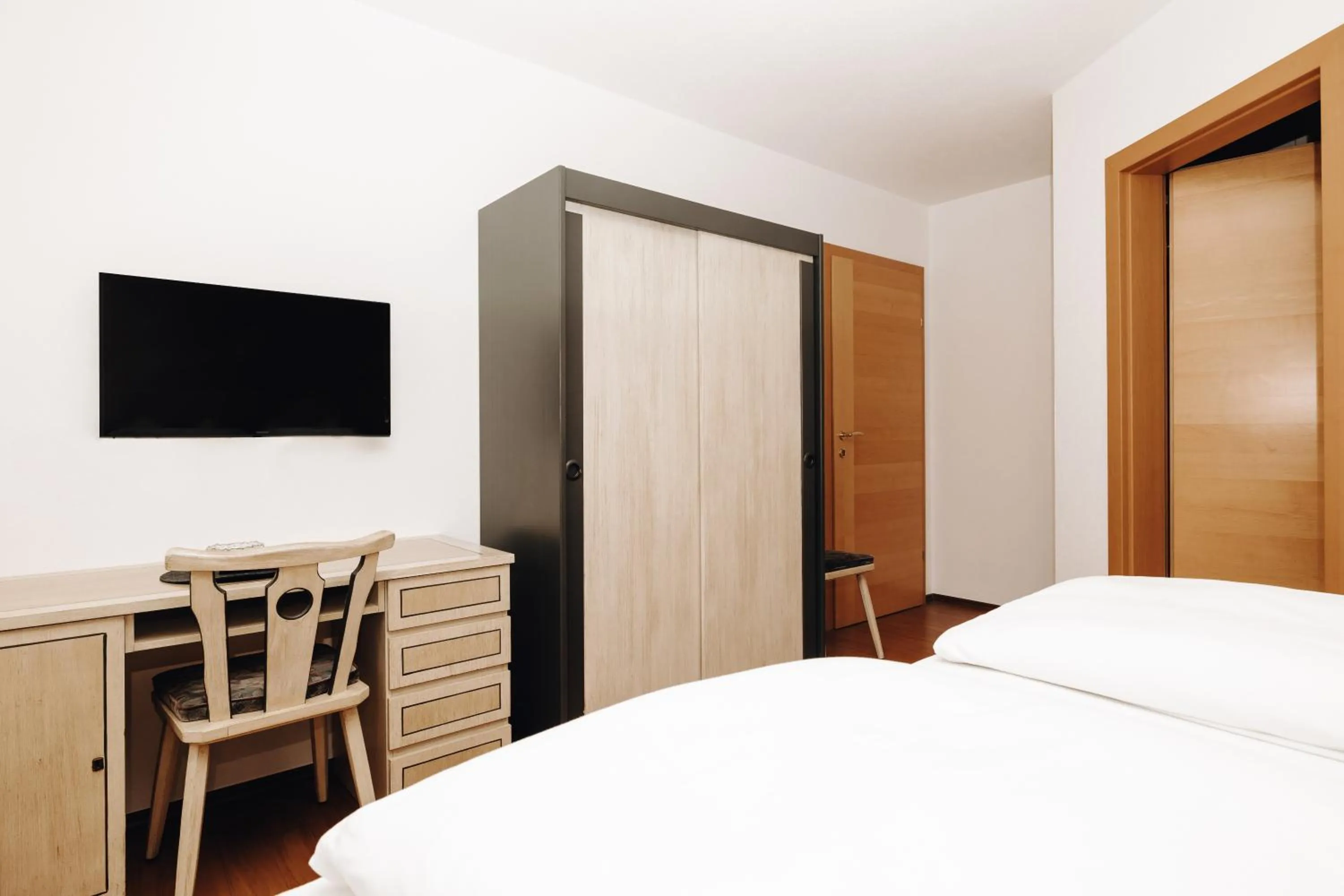 Bed in Hotel Garni Tannenhof