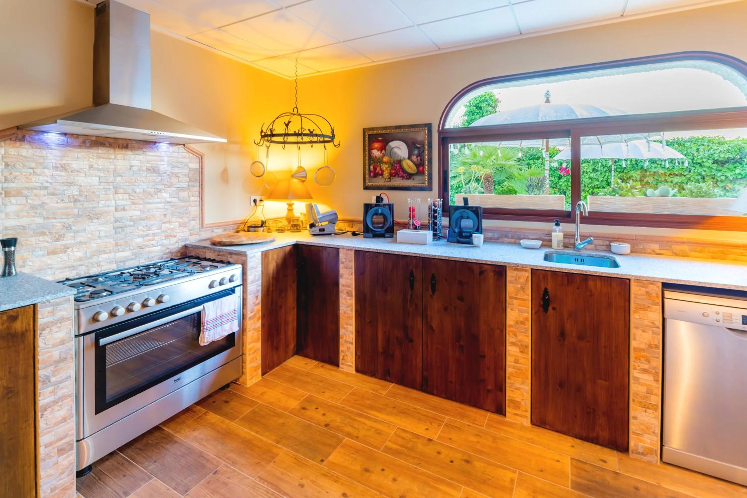 Communal kitchen in Casa Almendros
