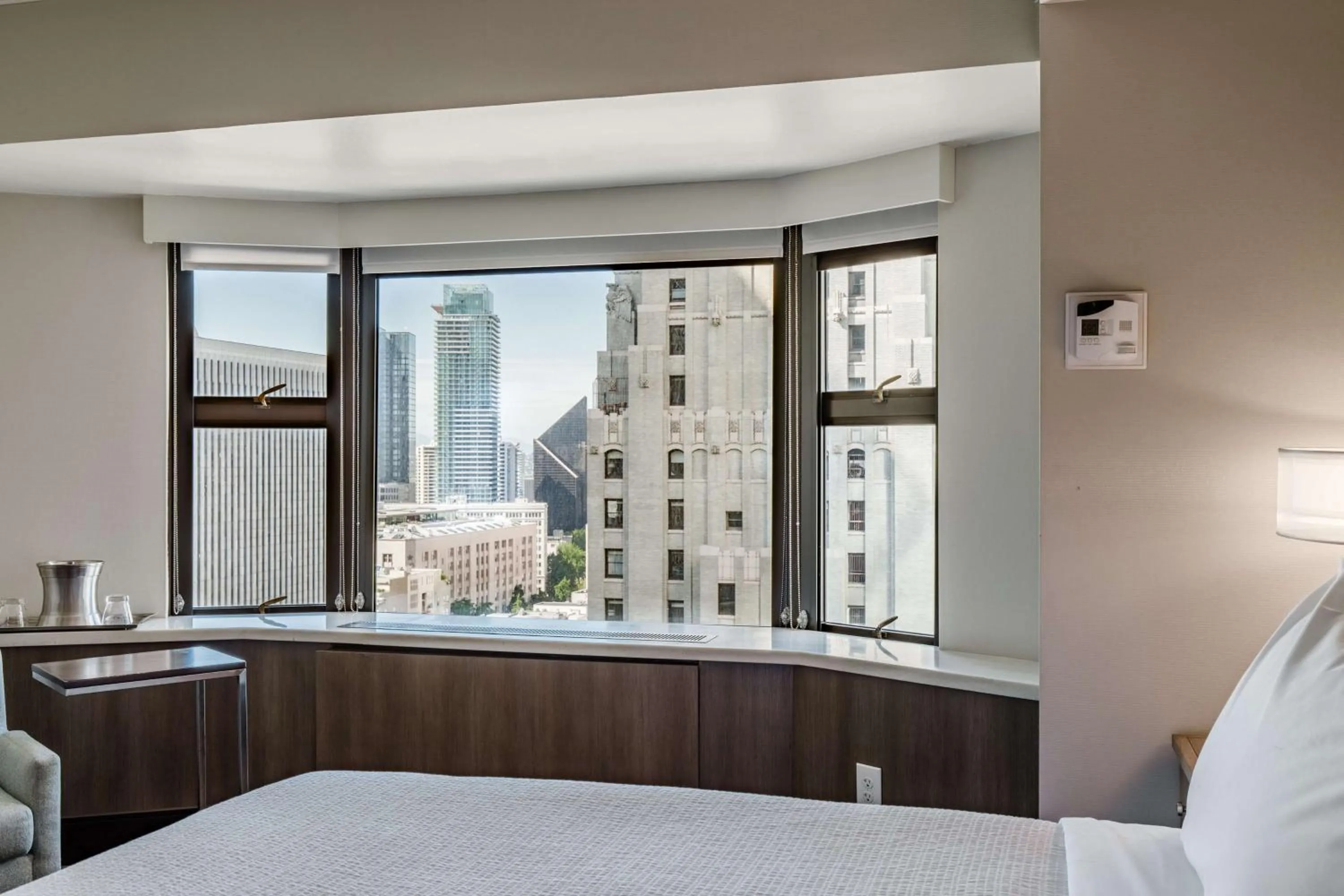 Bedroom, Bed in Coast Seattle Downtown Hotel by APA