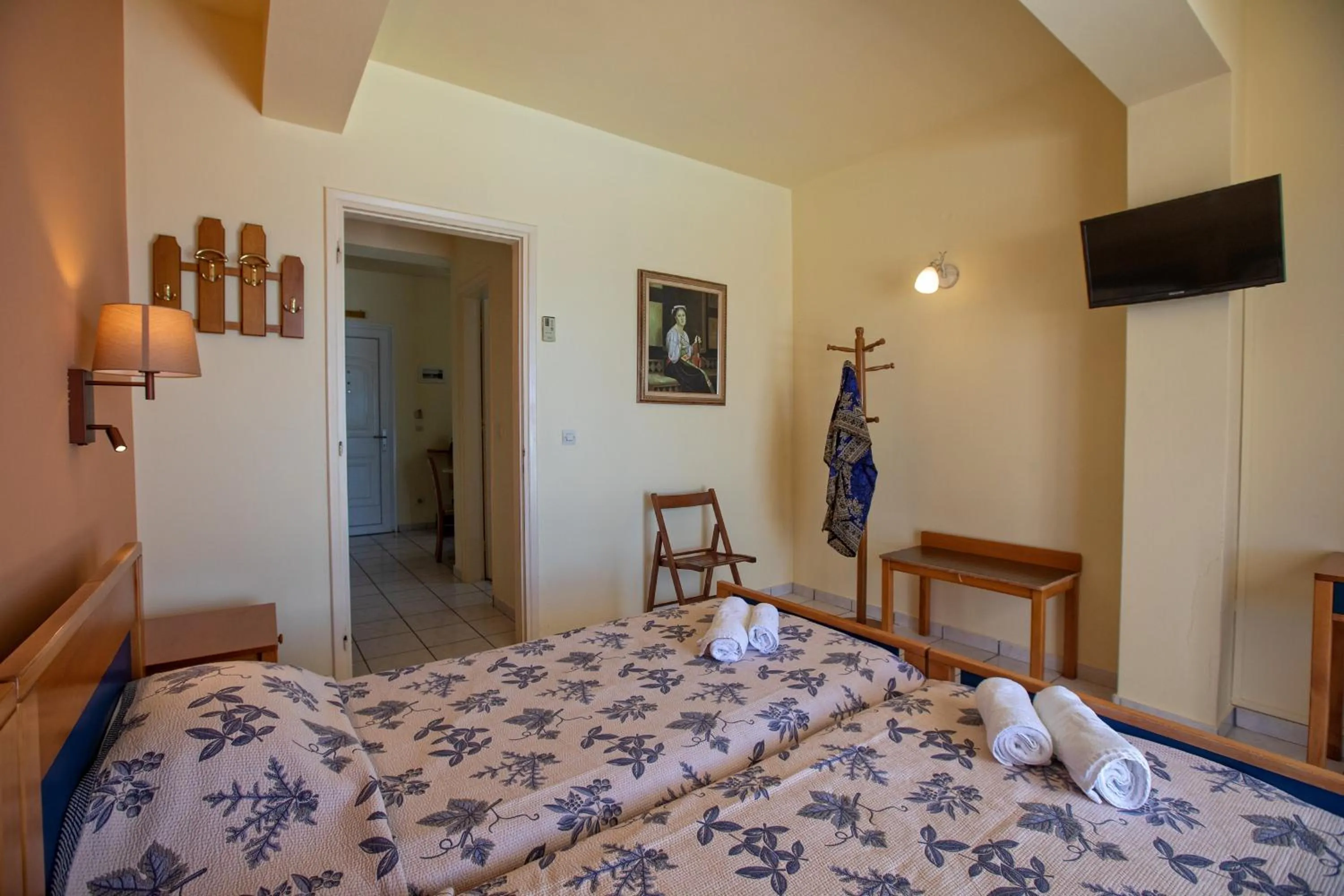 Bedroom, Bed in Garbis Villas & Apartments