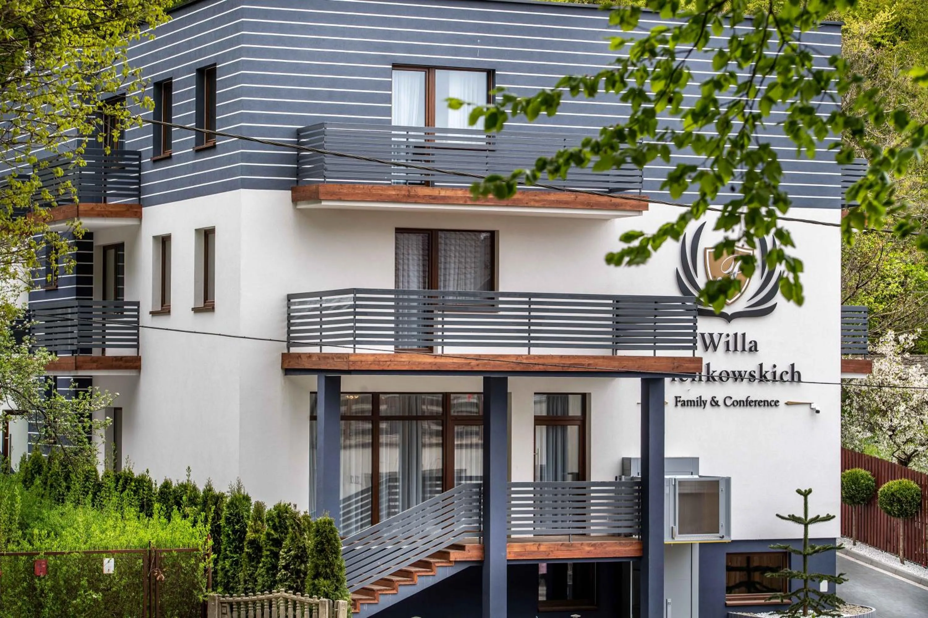 Property building in Willa Pieńkowskich