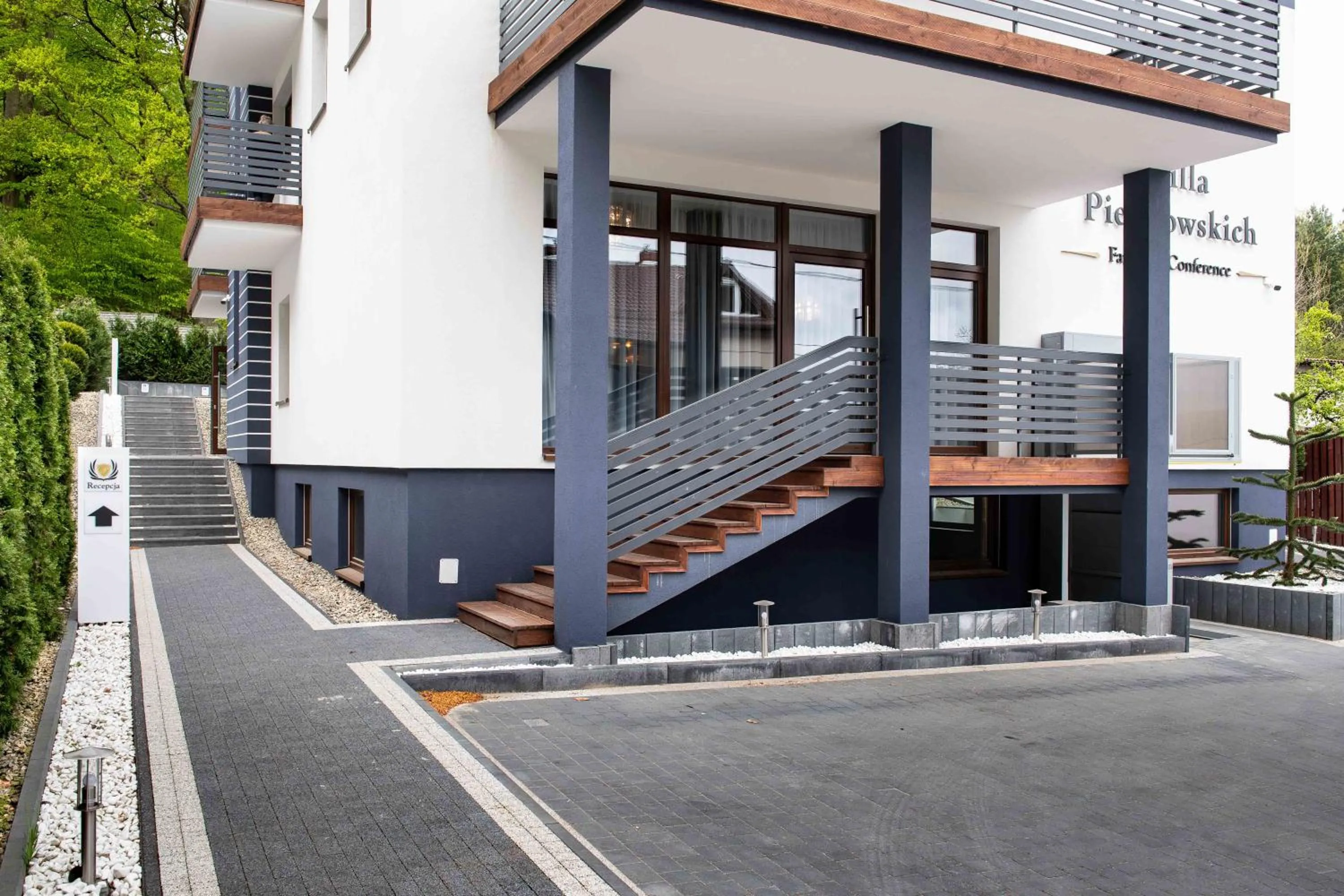 Property building in Willa Pieńkowskich