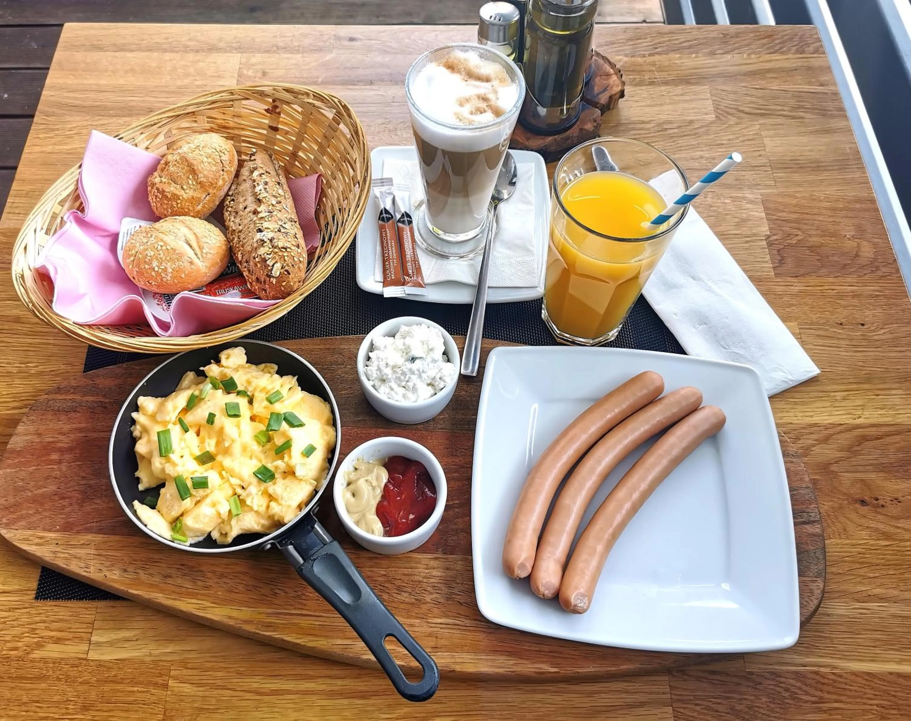 Breakfast in Willa Pieńkowskich