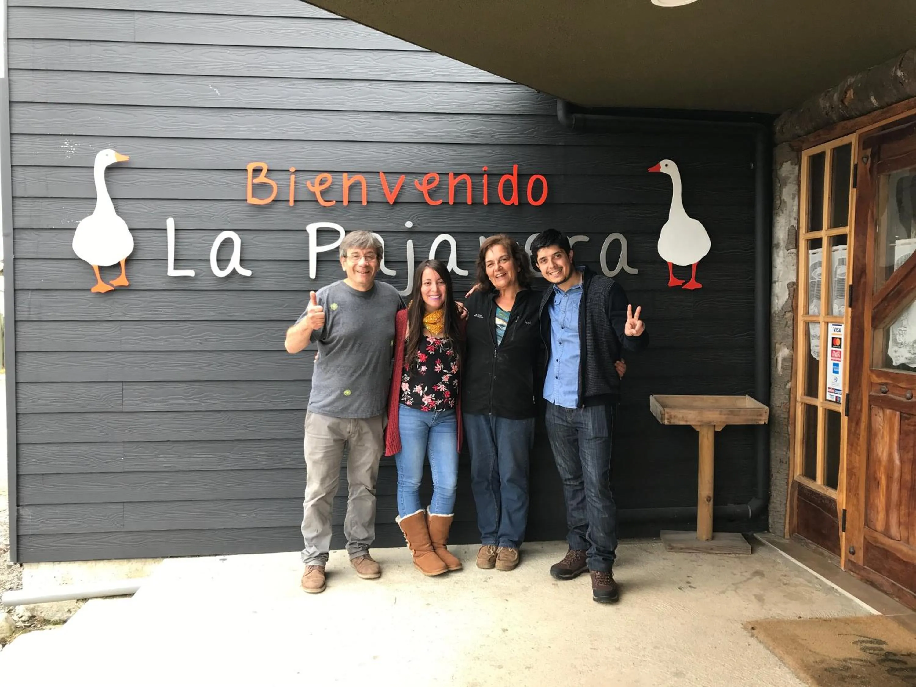 Guests in Parque la Pajarera