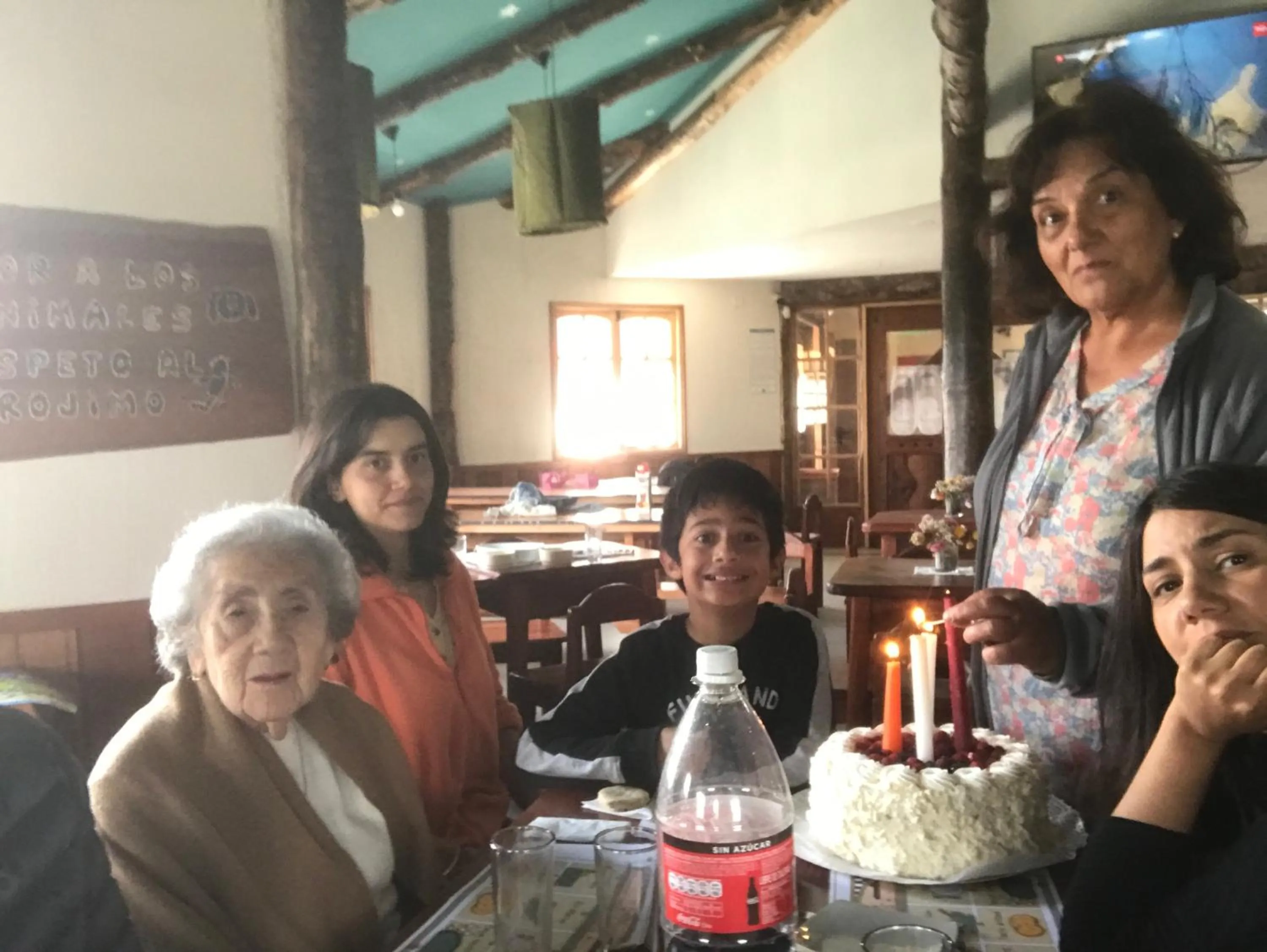 People in Parque la Pajarera