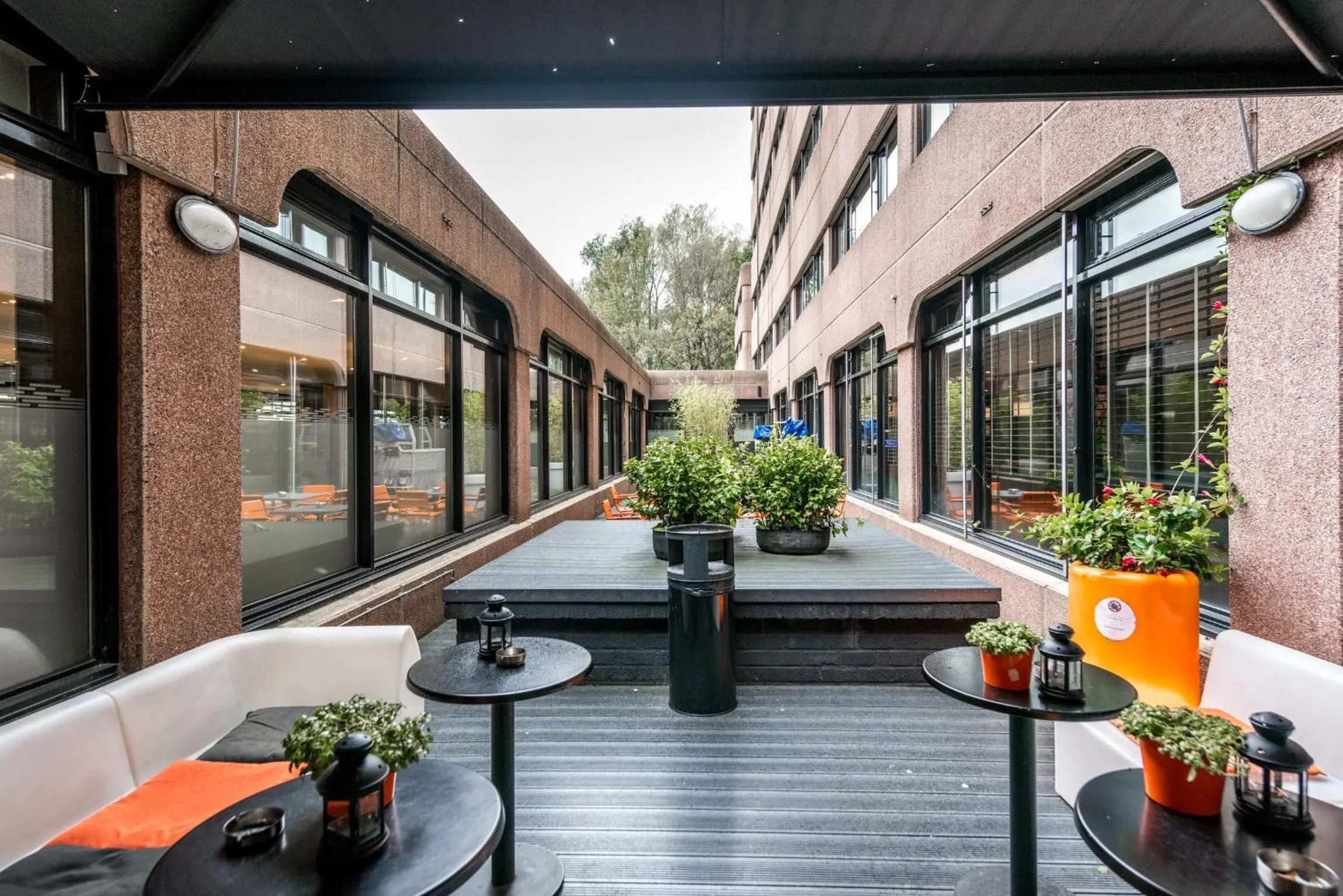 Patio in XO Hotels Park West