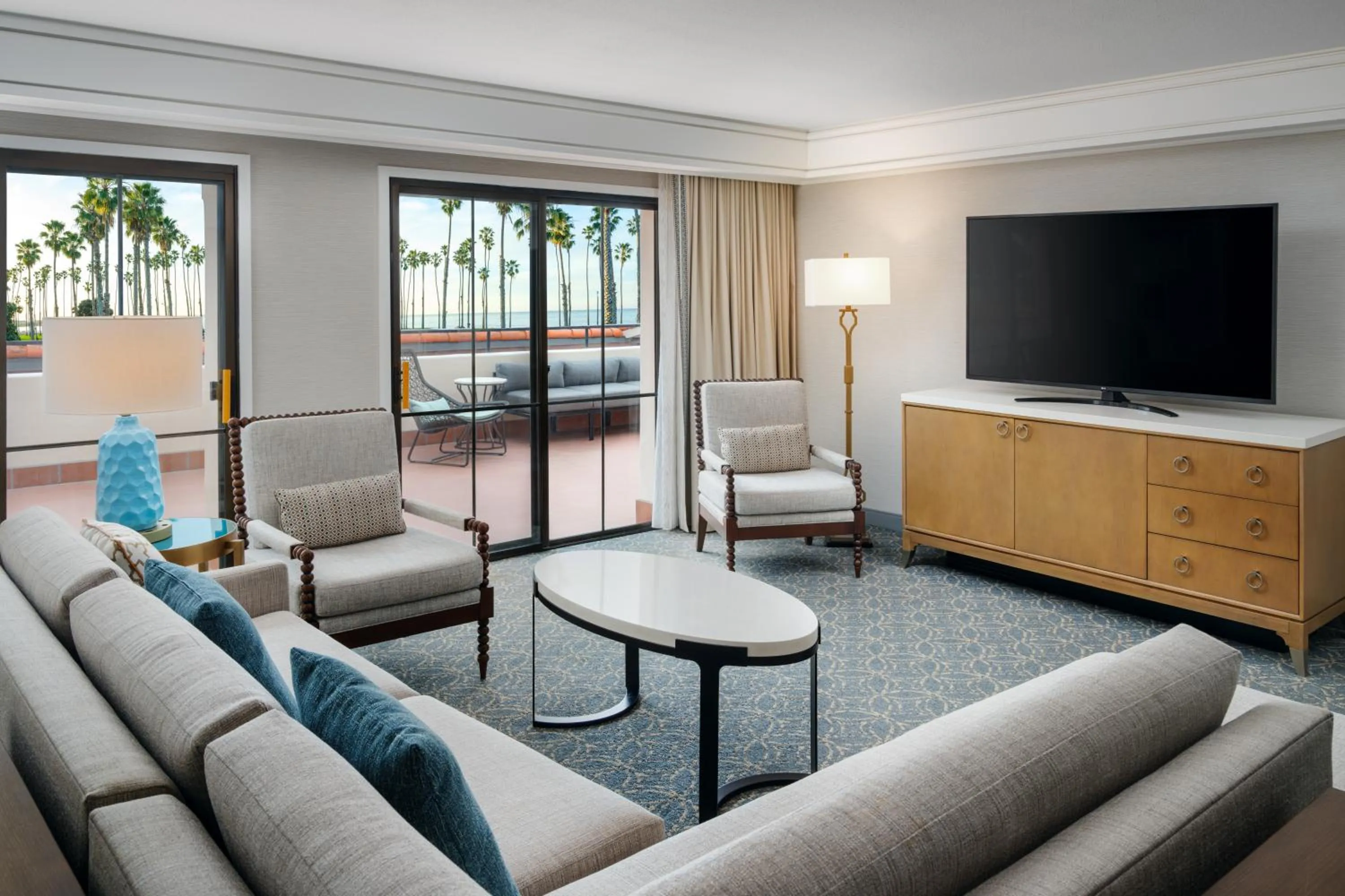 Living room in Hilton Santa Barbara Beachfront Resort
