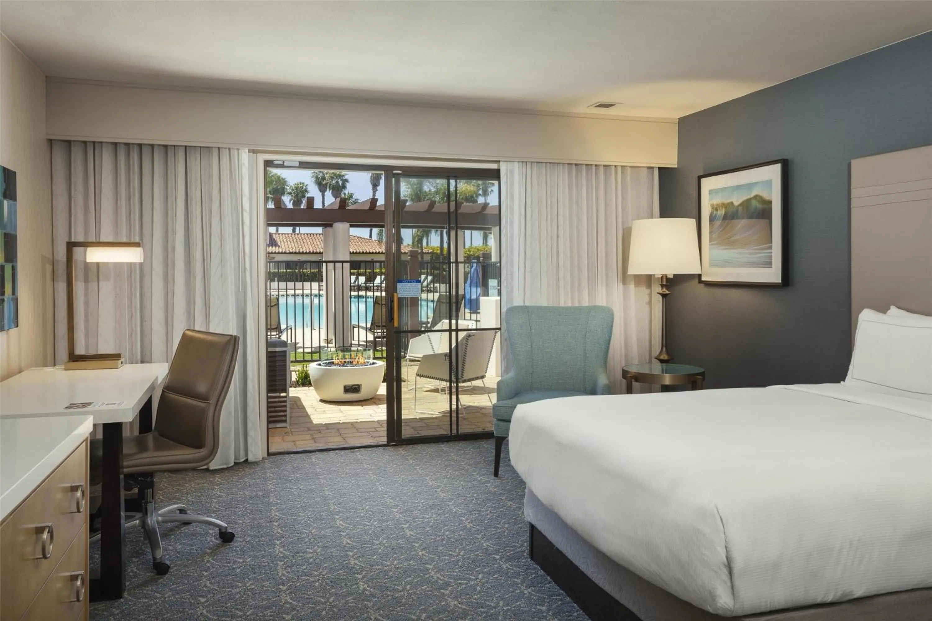 Bedroom, Bed in Hilton Santa Barbara Beachfront Resort