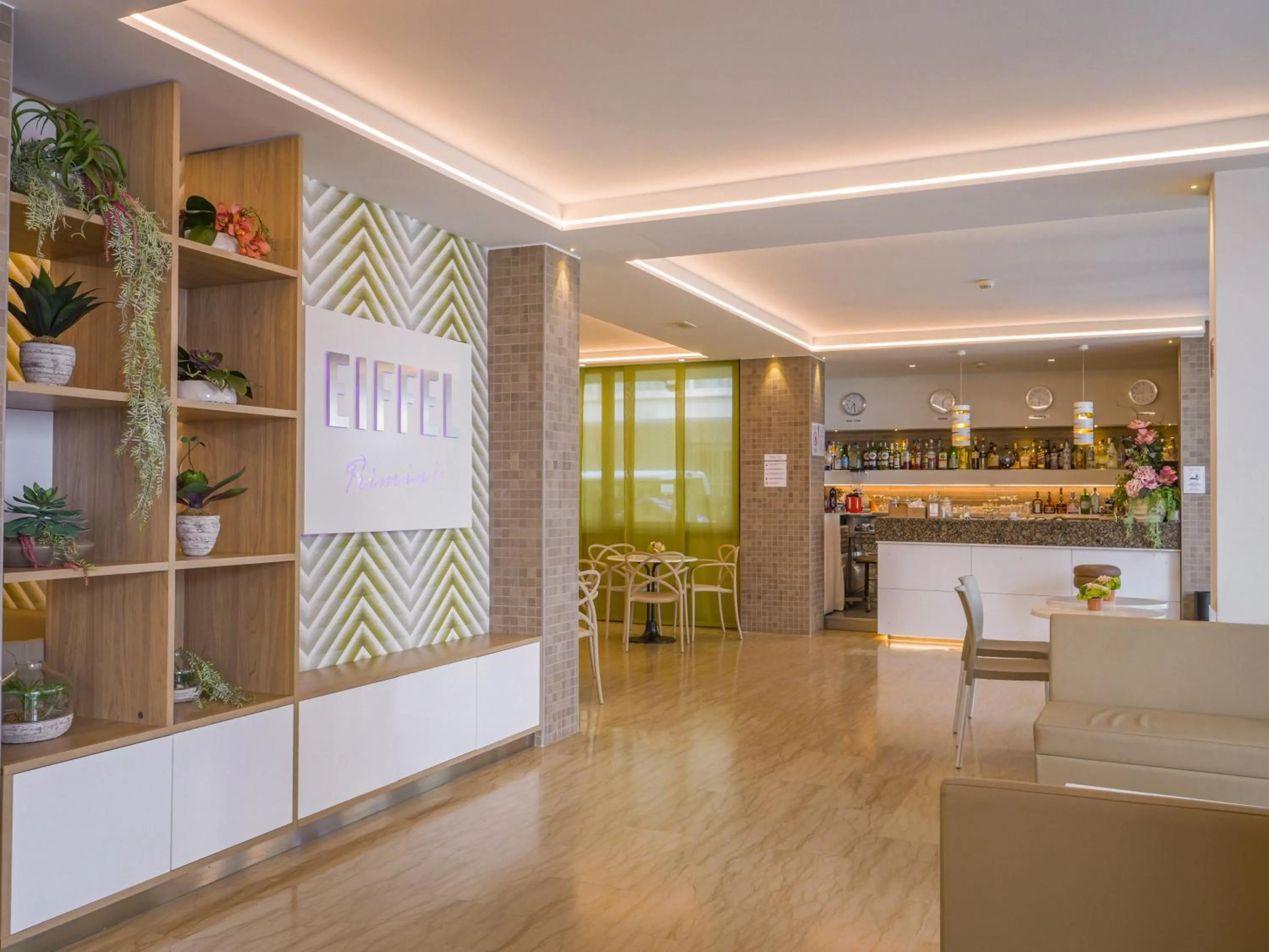 Lobby or reception in Hotel Eiffel