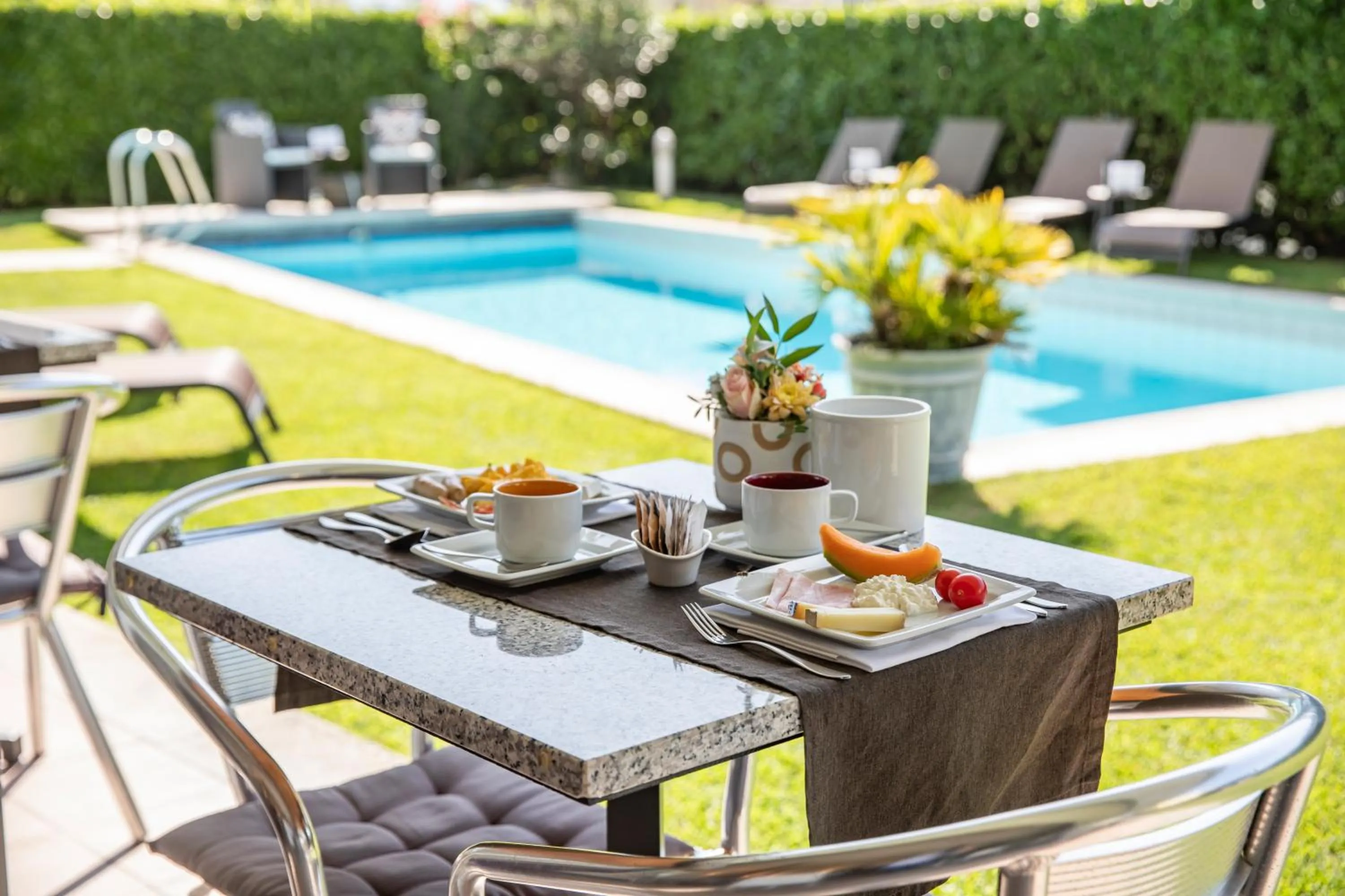 Breakfast in Smart-HOTEL MINUSIO, a Swiss Quality Hotel