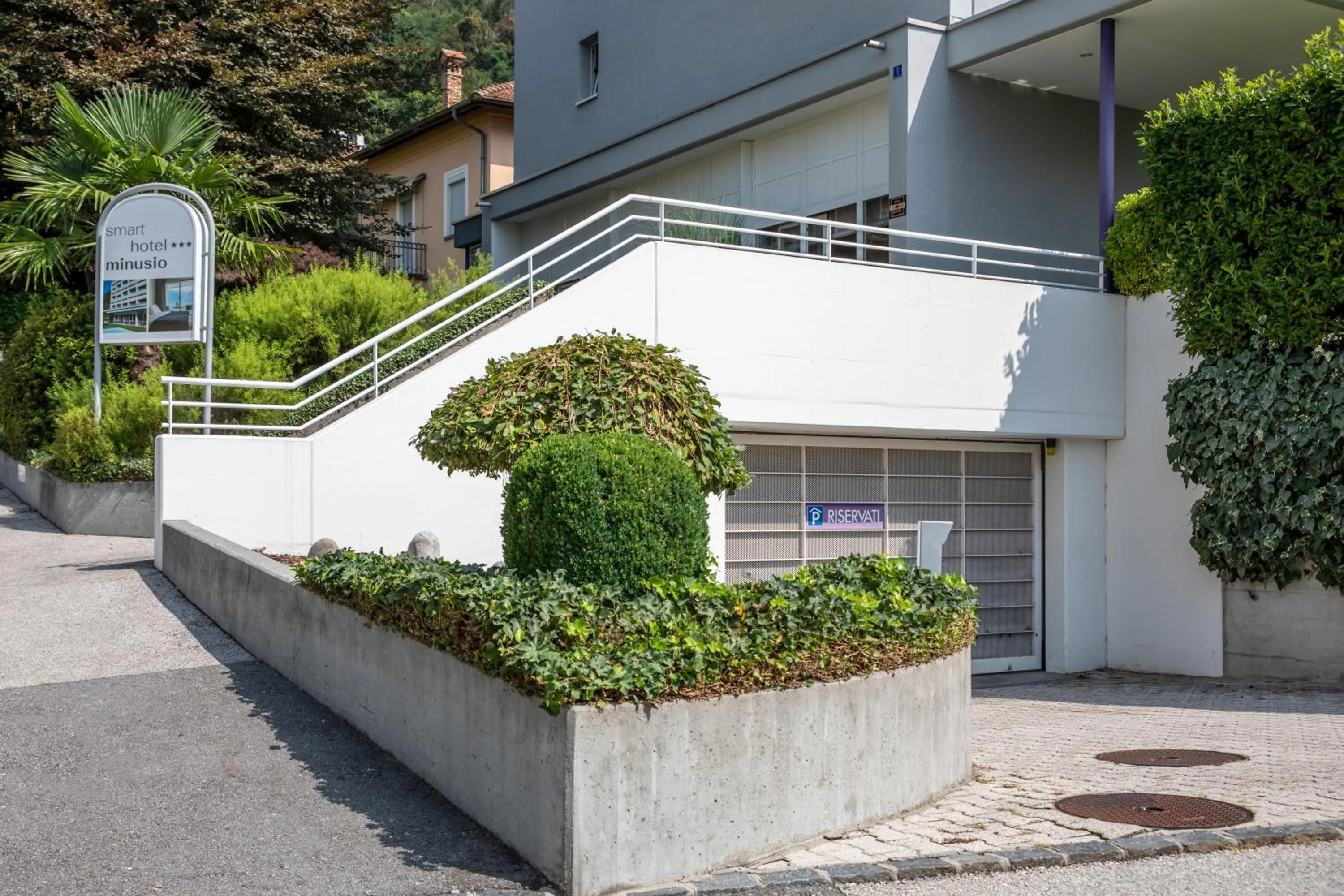 Property building in Smart-HOTEL MINUSIO, a Swiss Quality Hotel