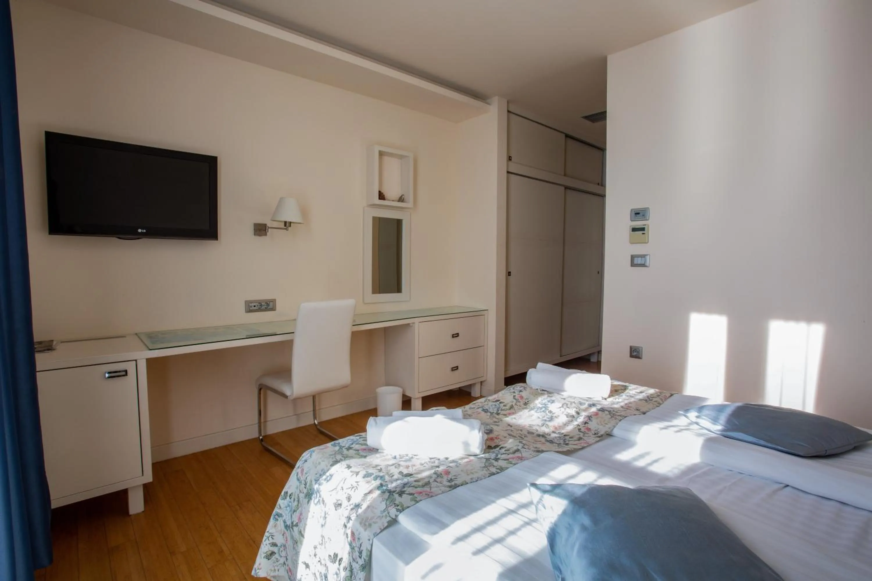 Photo of the whole room, Bed in Hotel Pleter