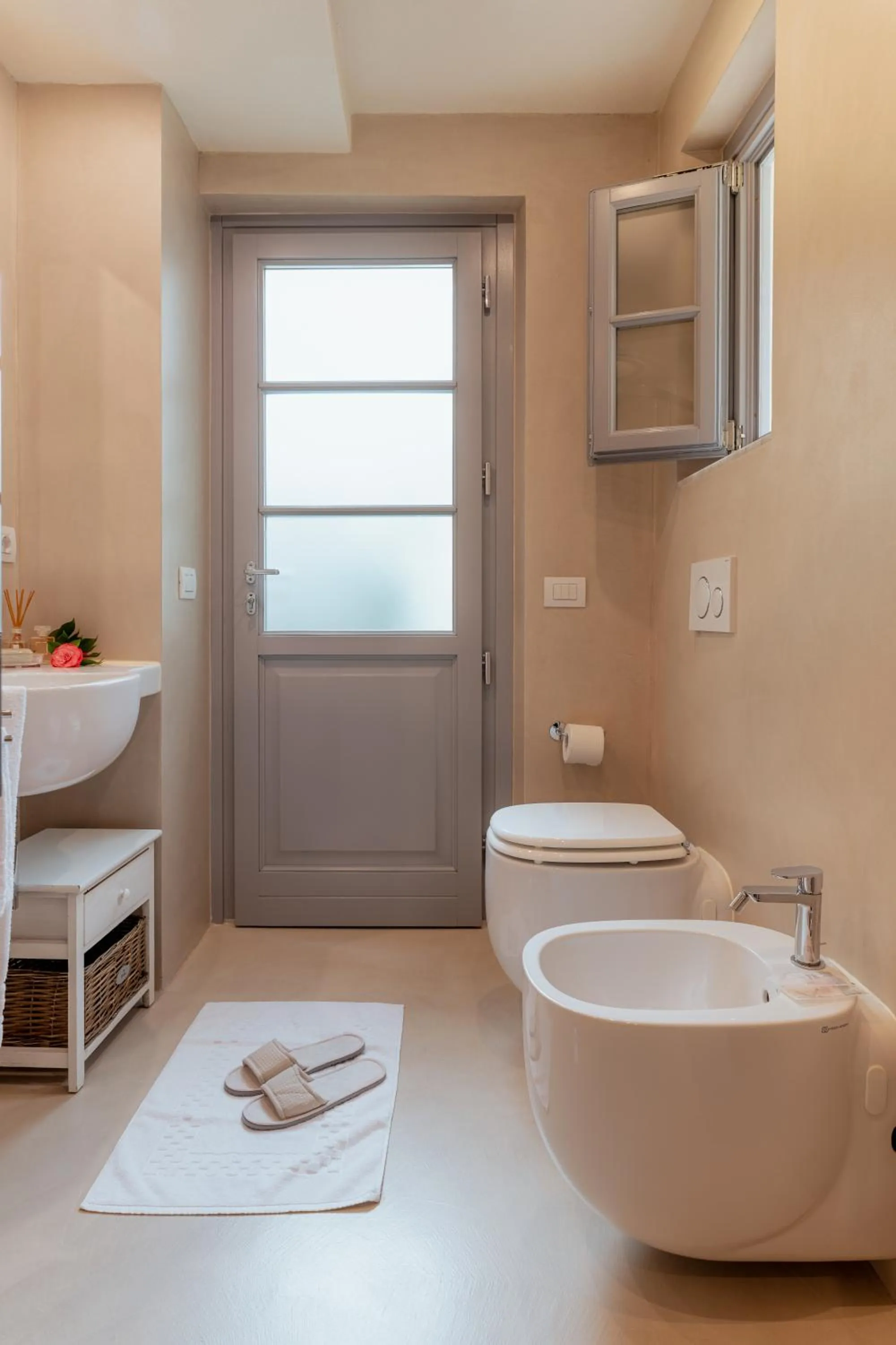 Toilet in Il Cortile di Elisa & our flats