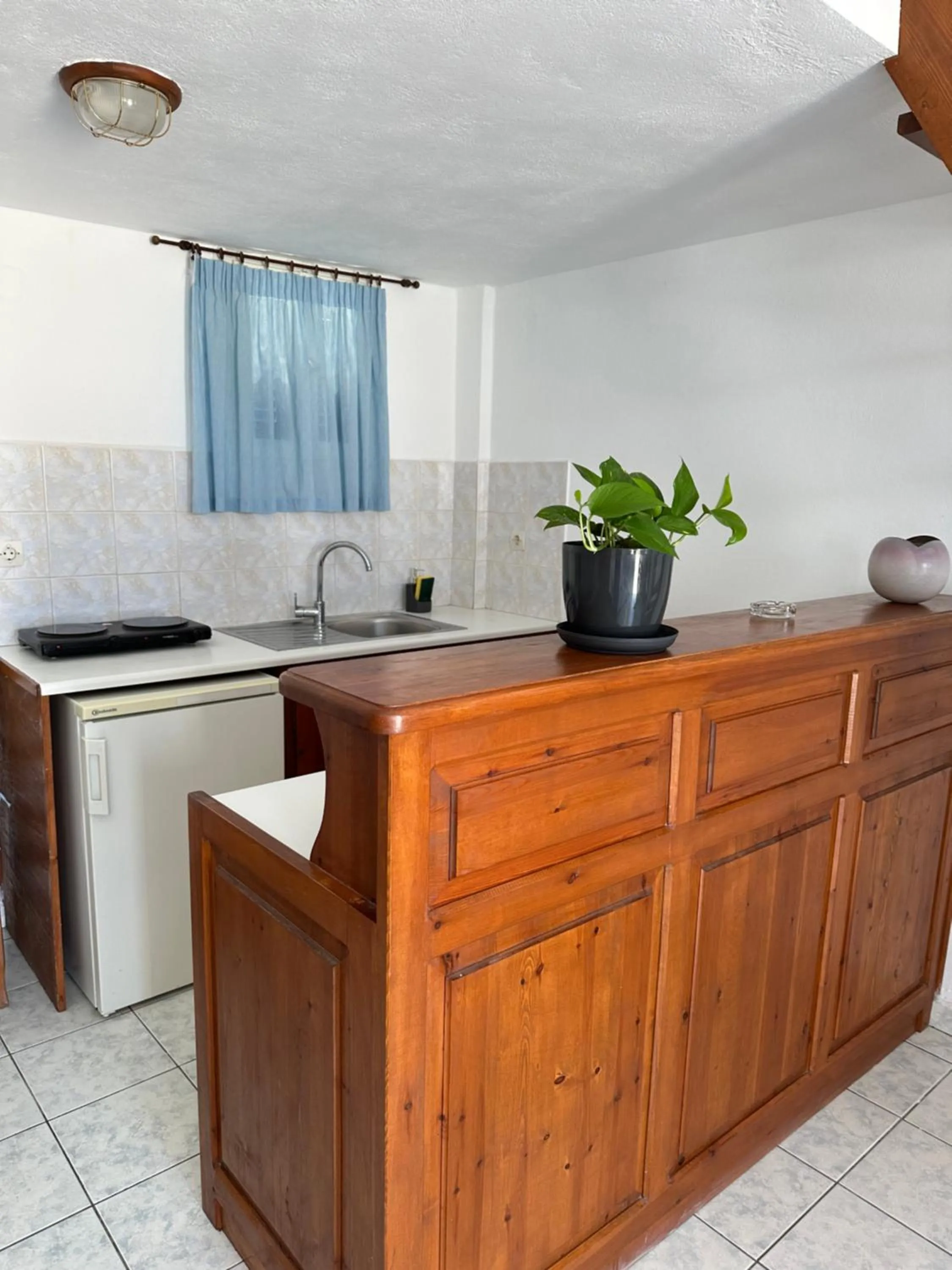 Kitchen or kitchenette in Hotel Paradisos Oia