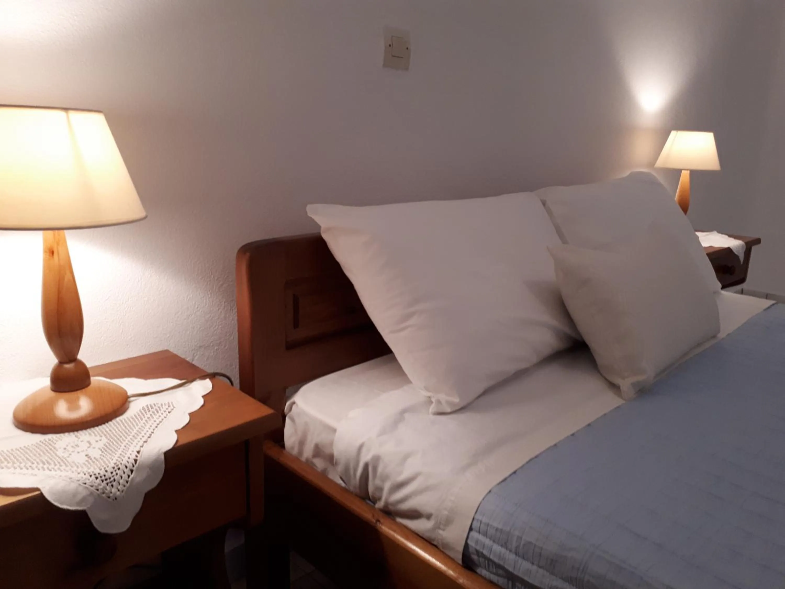 Bed in Hotel Paradisos Oia