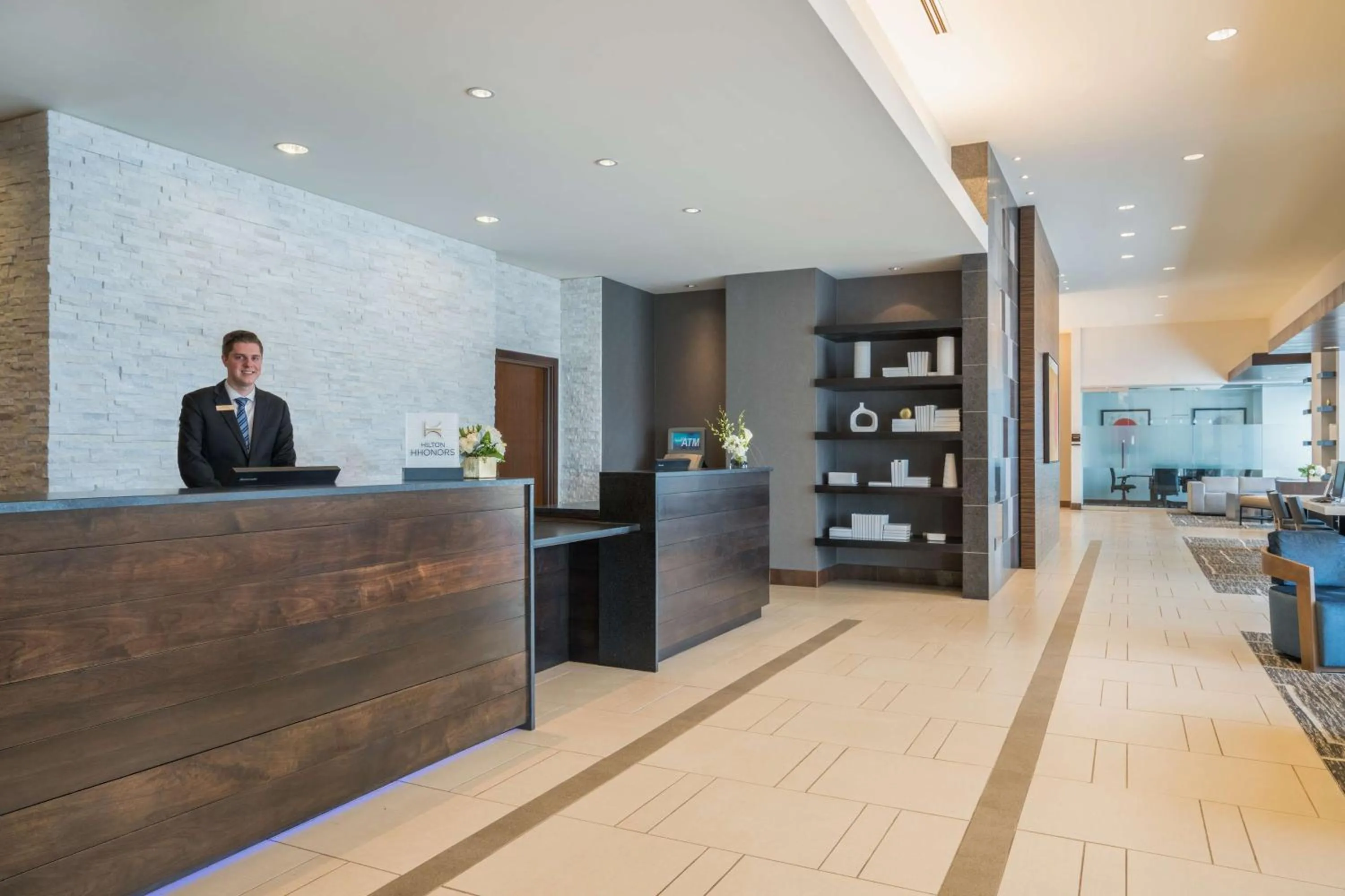 Lobby or reception in Hilton Minneapolis Bloomington