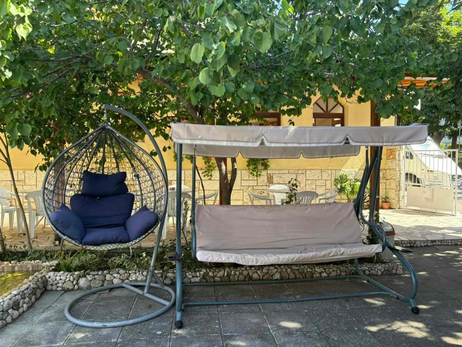 Garden view in Family Hotel Chris