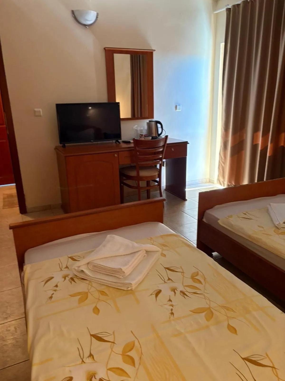 Bed in Family Hotel Chris