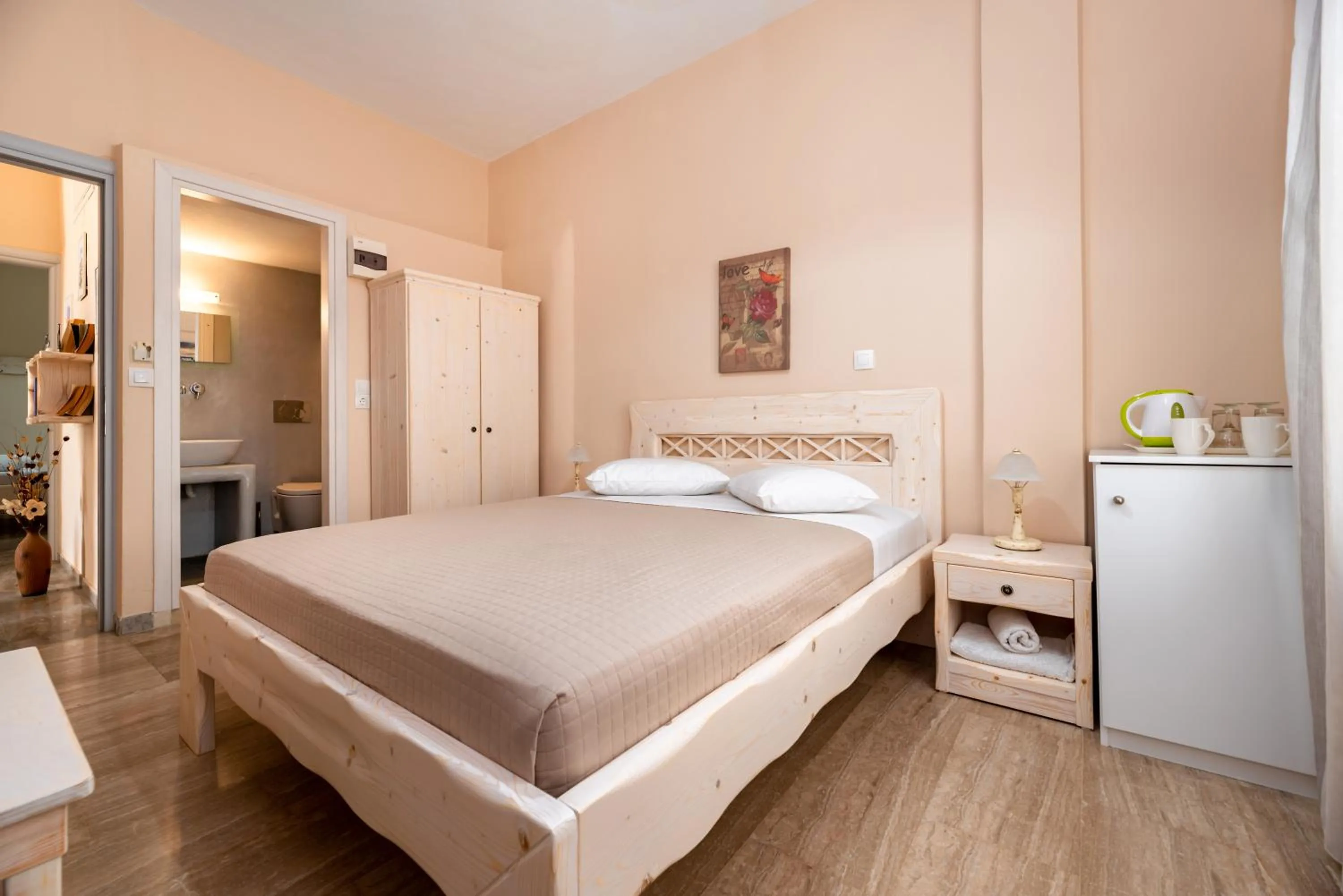 Bedroom, Bed in Villa Aegeon