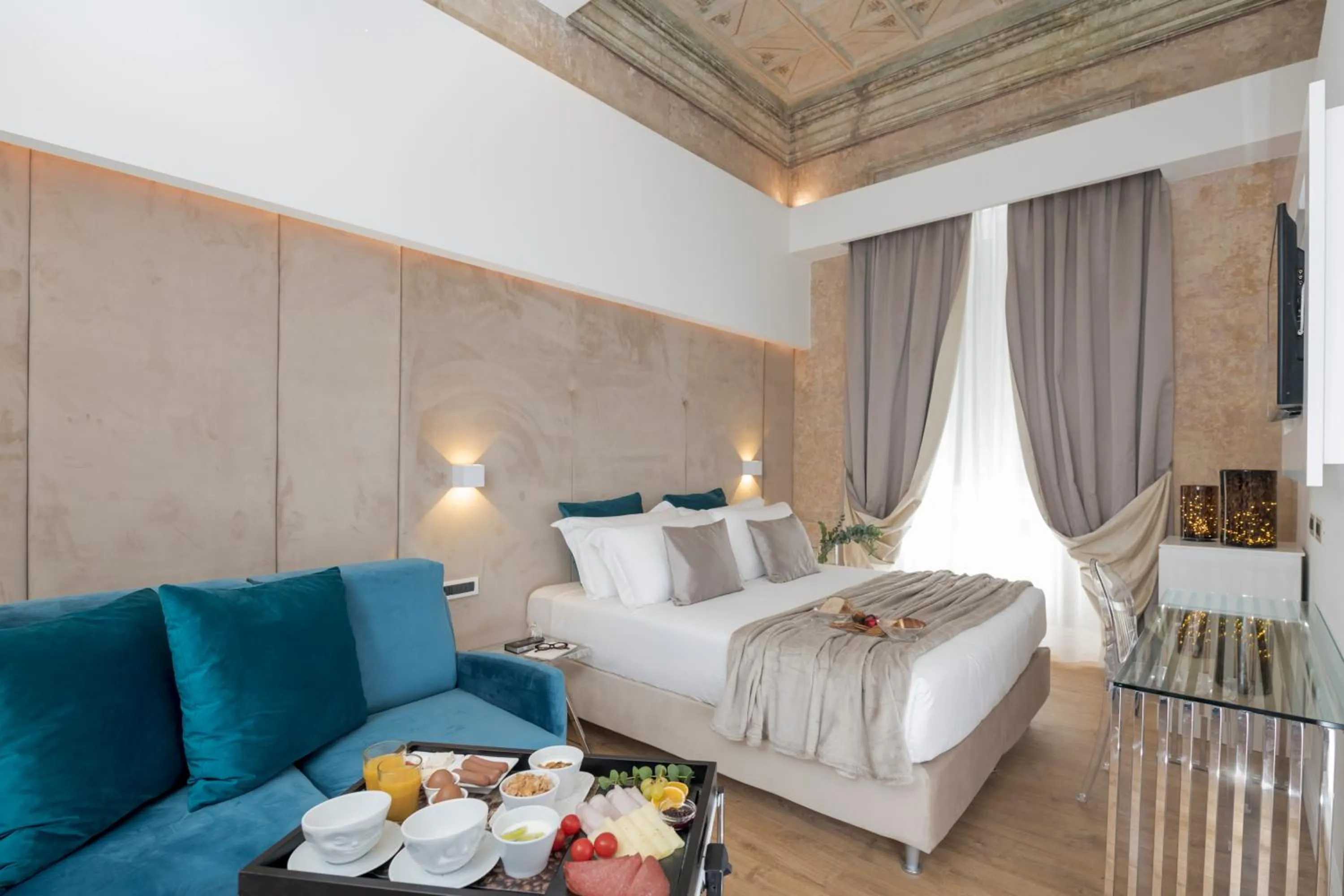 Bedroom, Bed in Navona Style