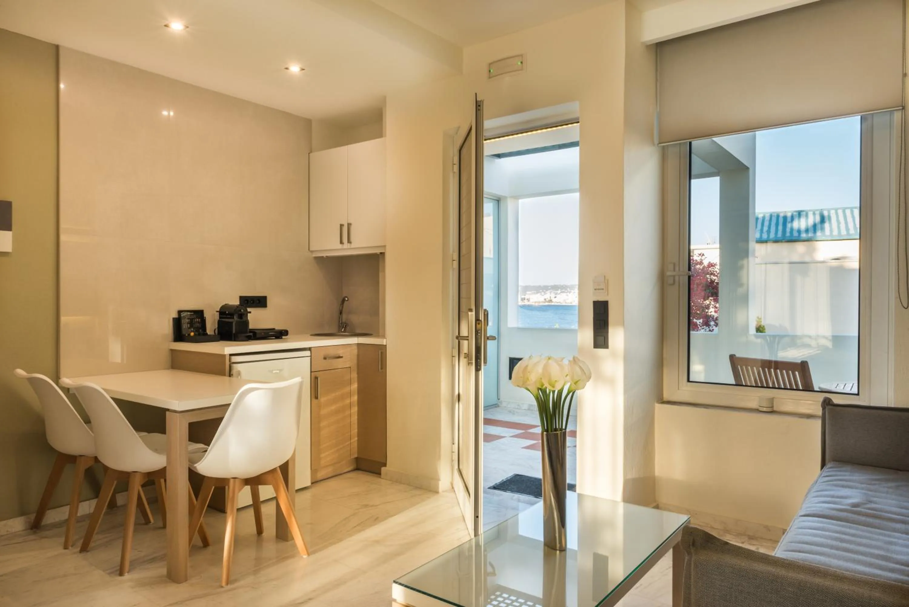 Dining area in Forum Suites