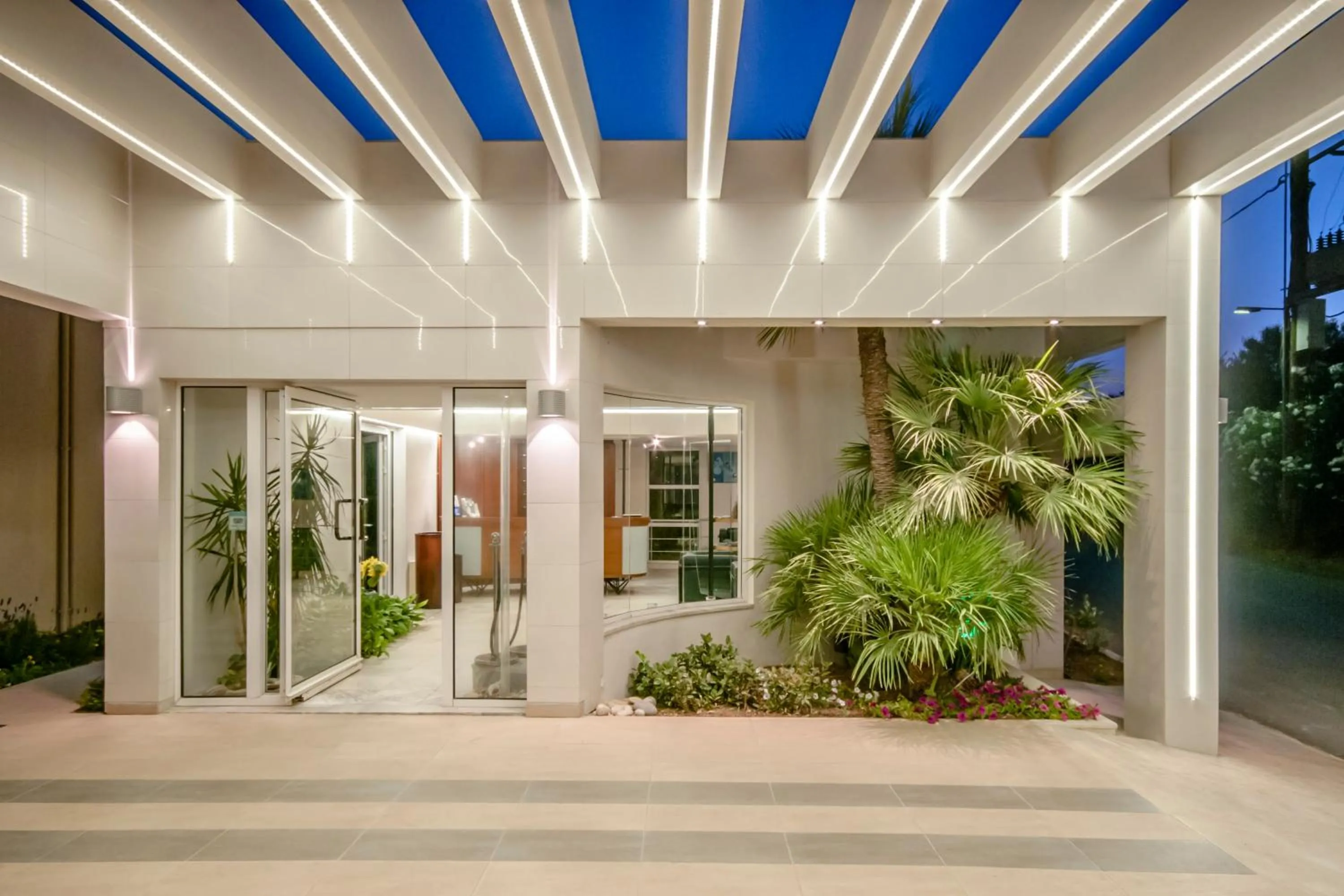 Facade/entrance in Forum Suites