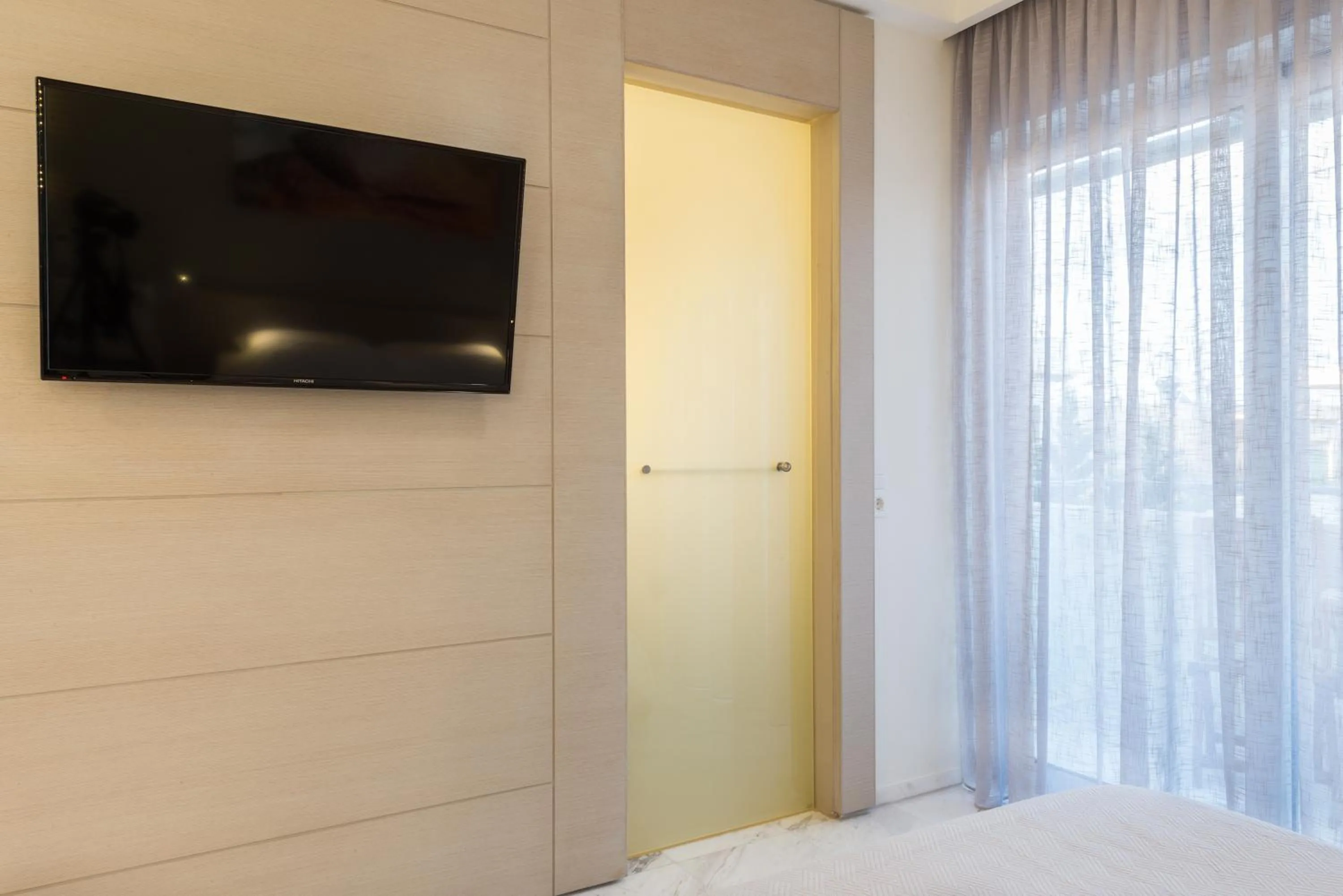 TV and multimedia, Bed in Forum Suites