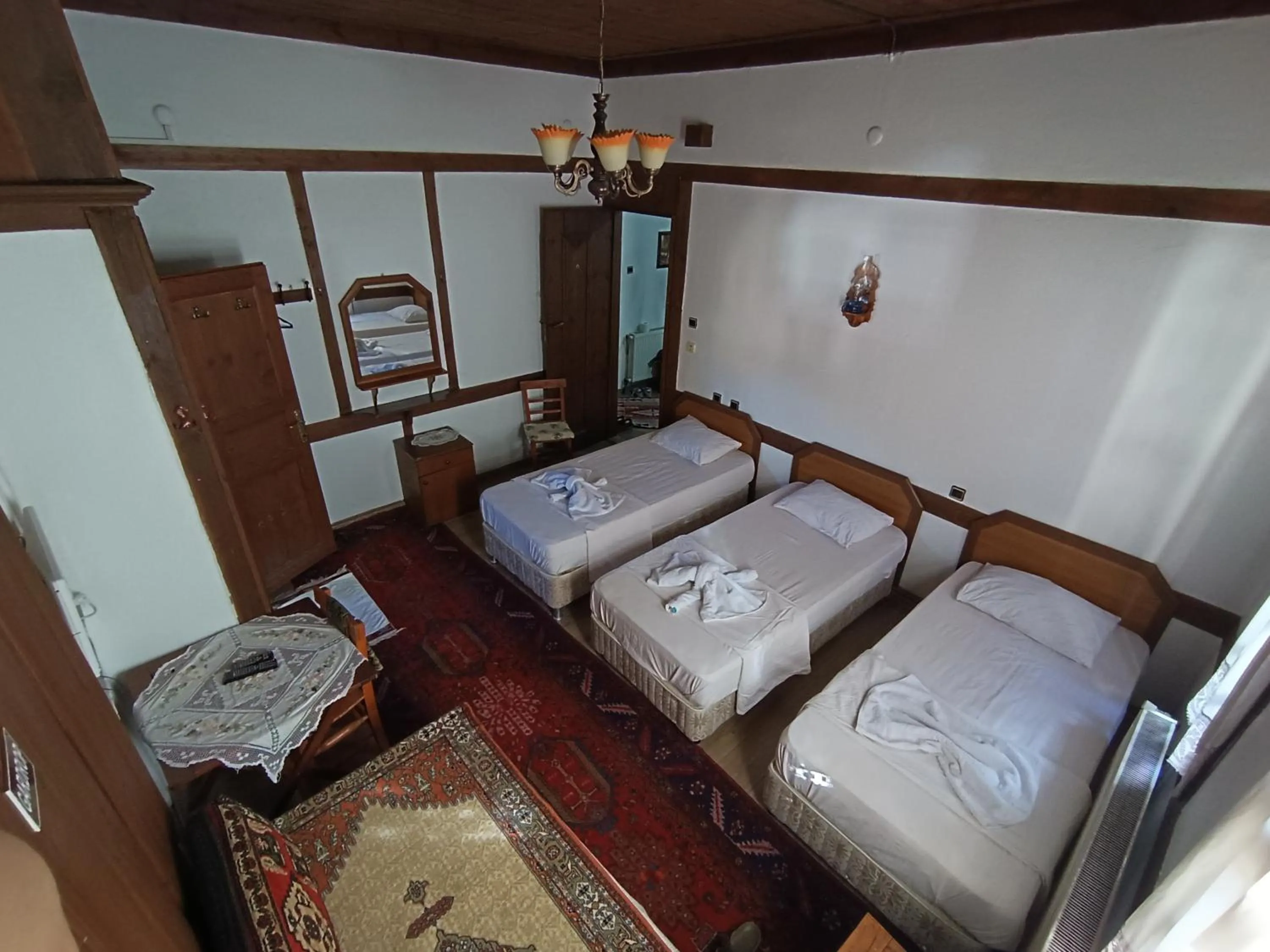 Photo of the whole room, Bed in Arifbey Konak Hotel