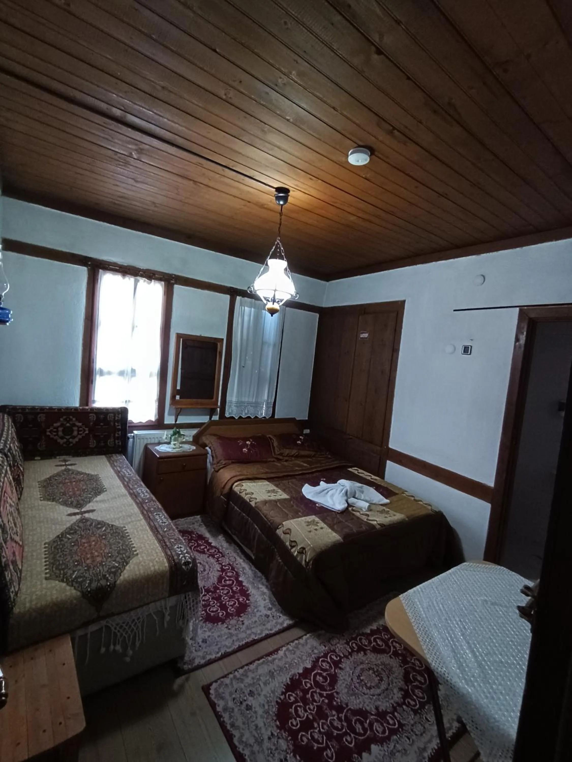 Photo of the whole room, Bed in Arifbey Konak Hotel