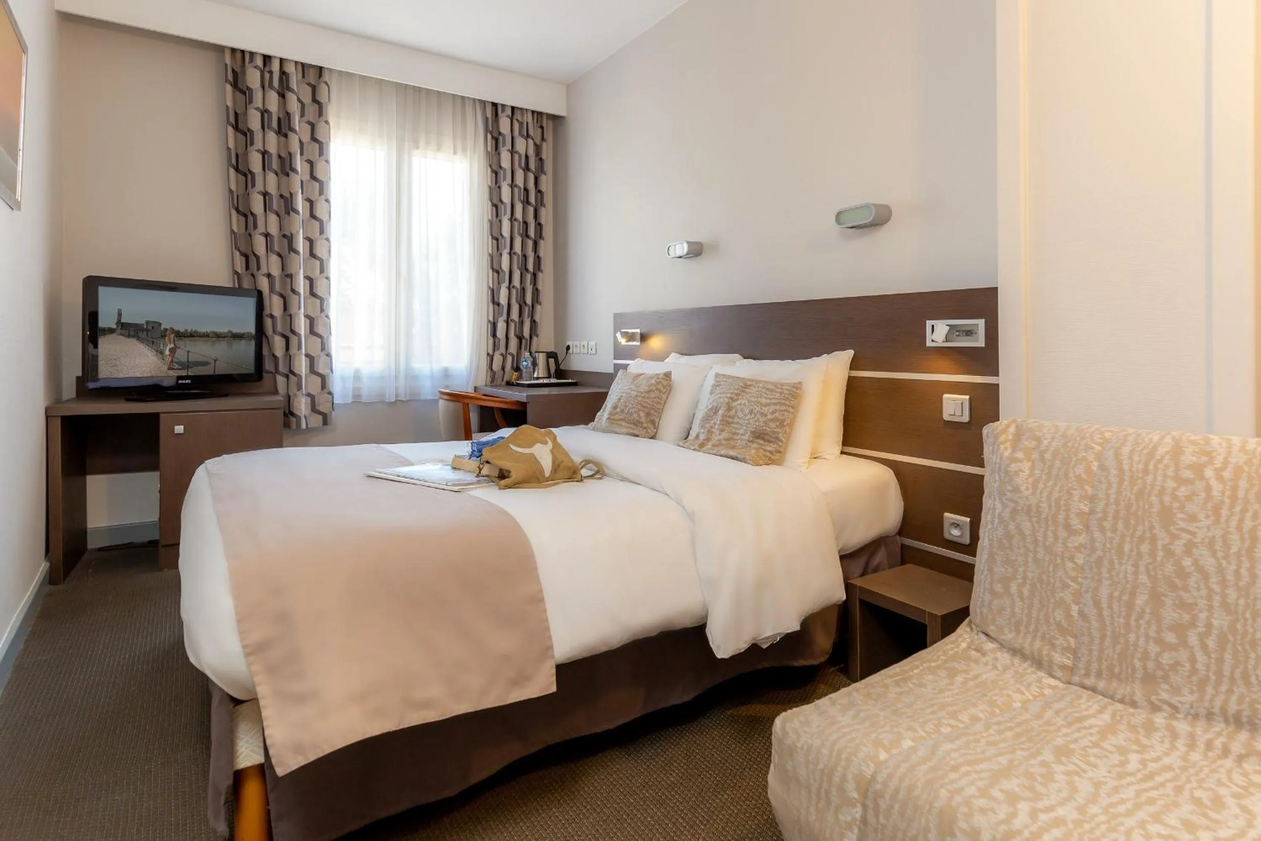 Bed in Kyriad Avignon - Palais des Papes