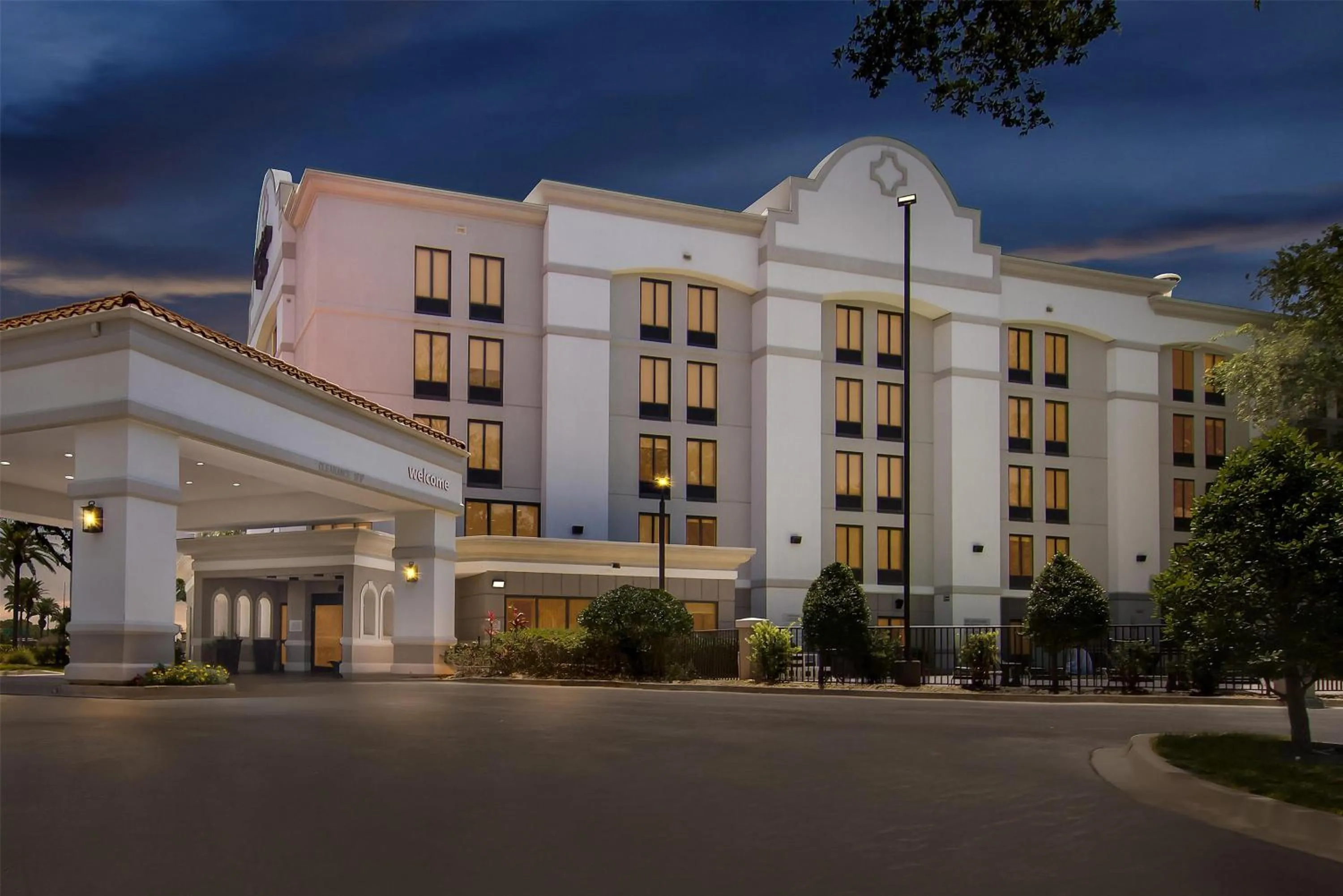 Property building in Hampton Inn Jacksonville Ponte Vedra