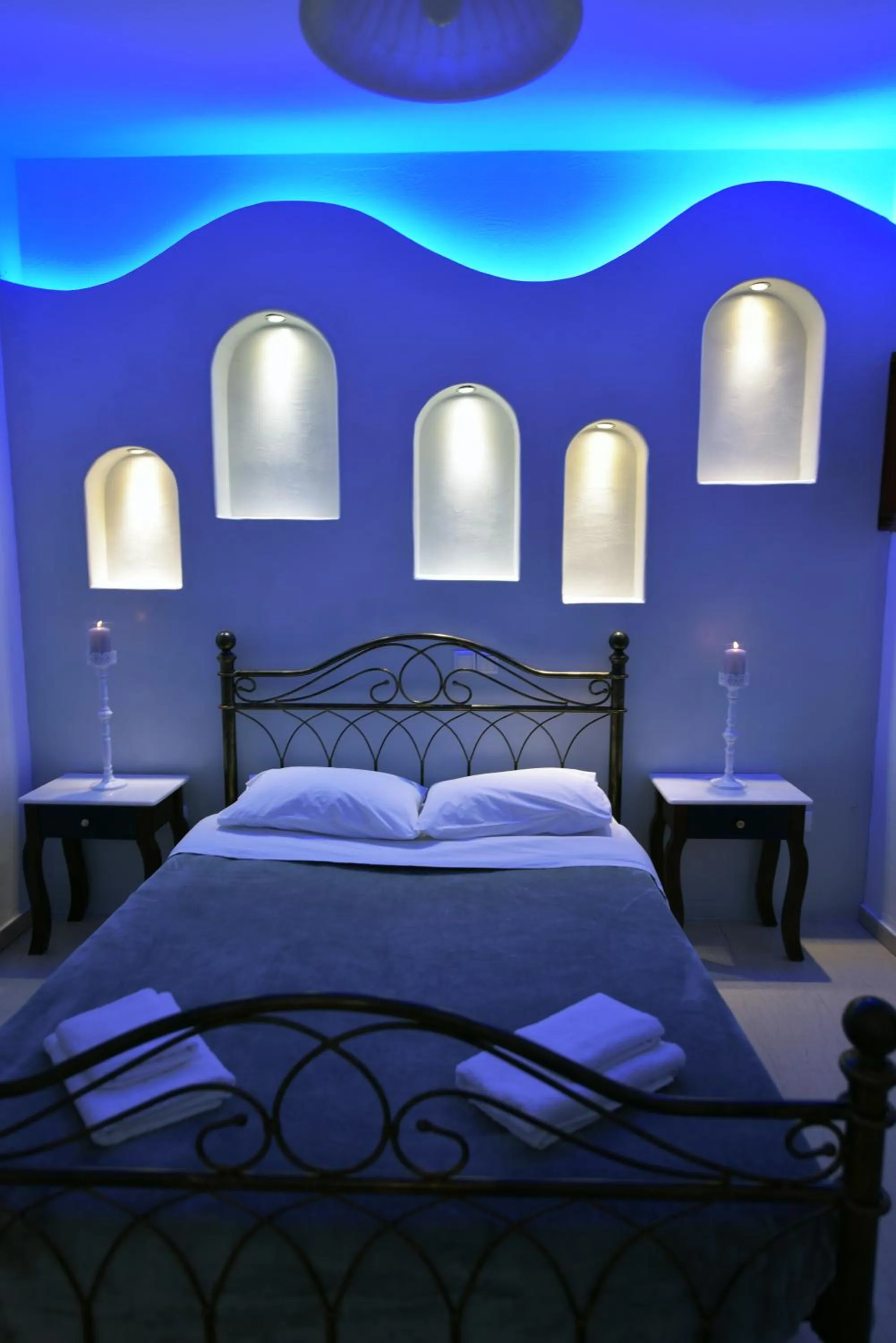 Bed in Sunflower ApartHotel