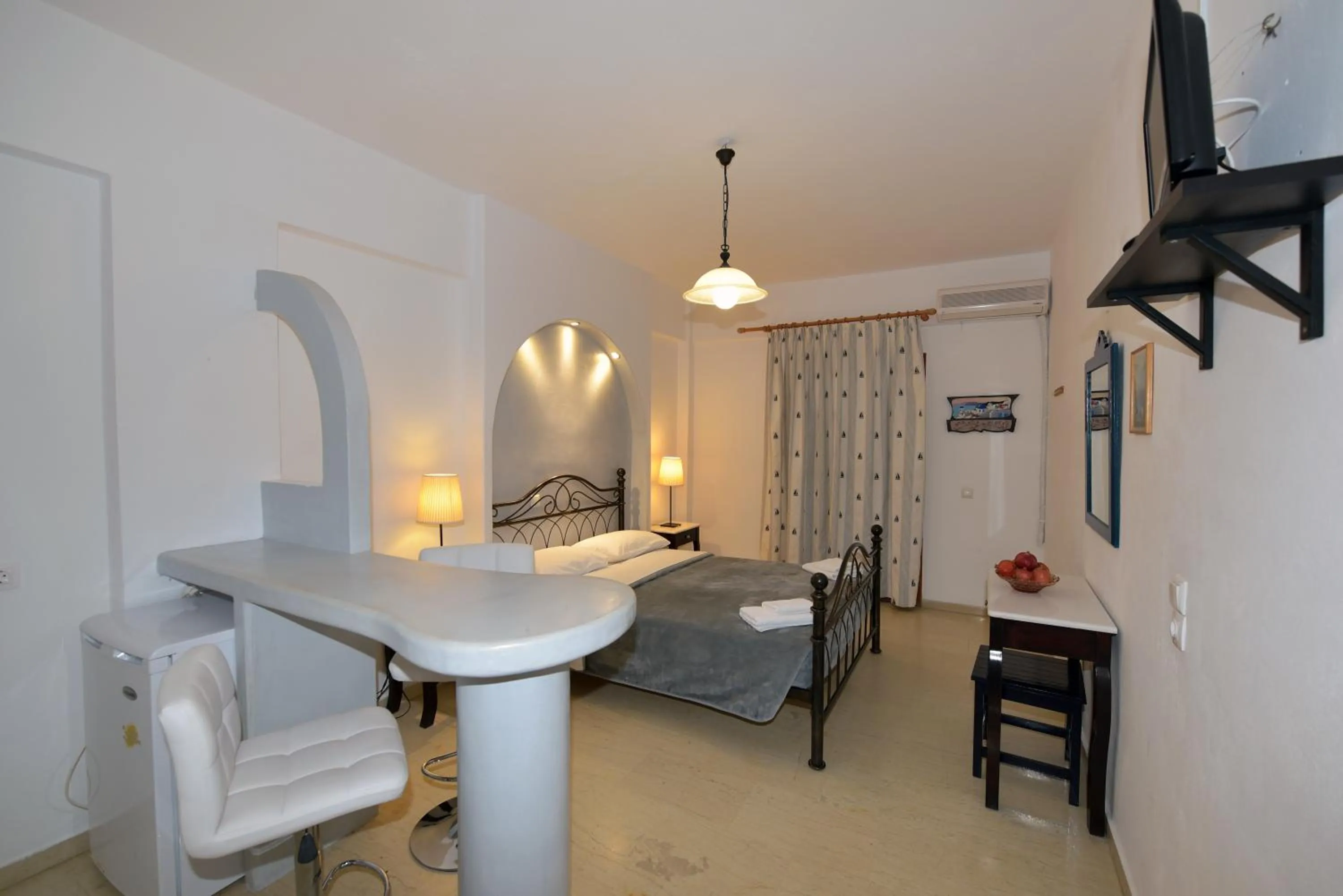 Photo of the whole room, Bed in Sunflower ApartHotel