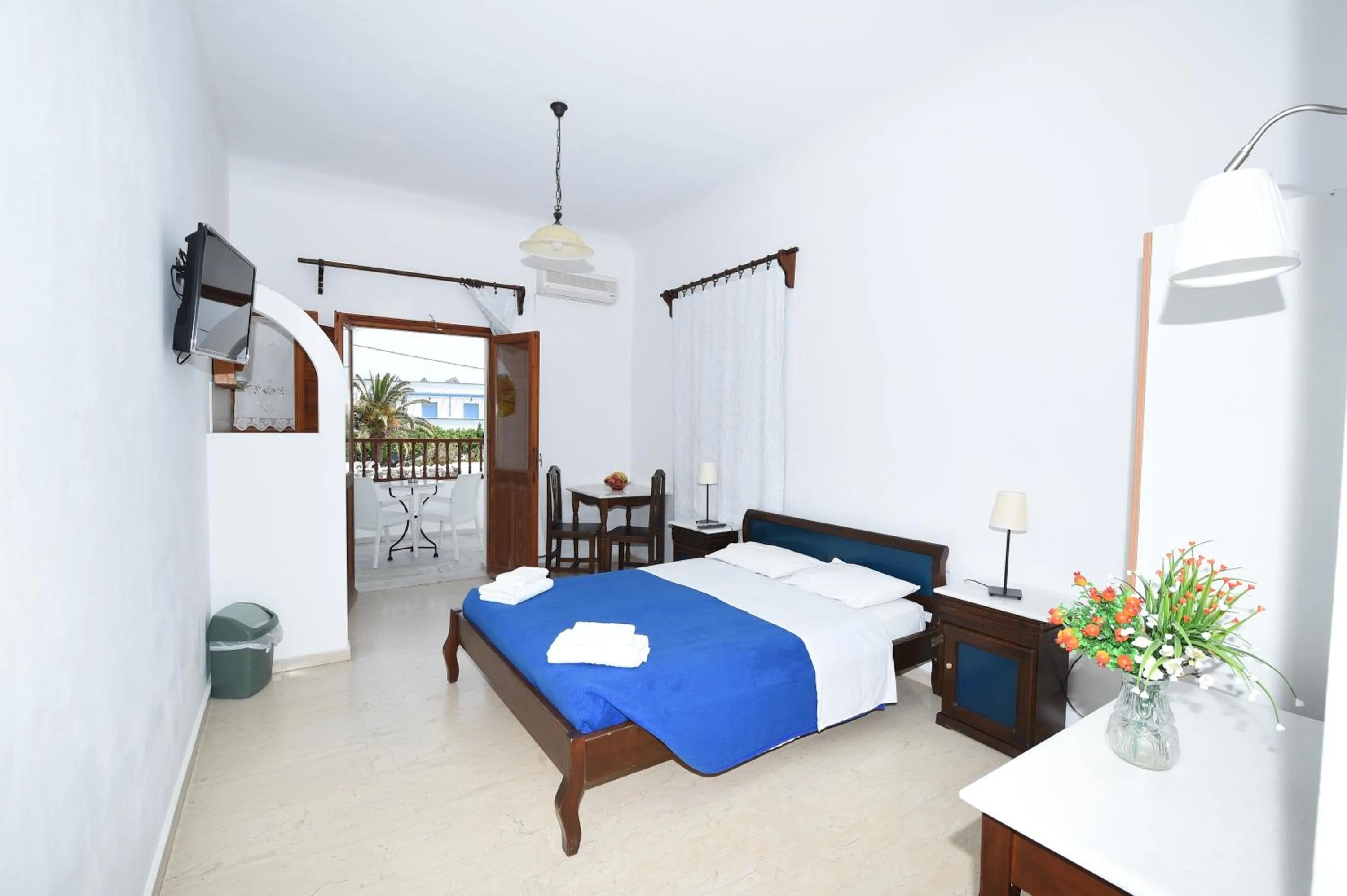 Bed in Sunflower ApartHotel