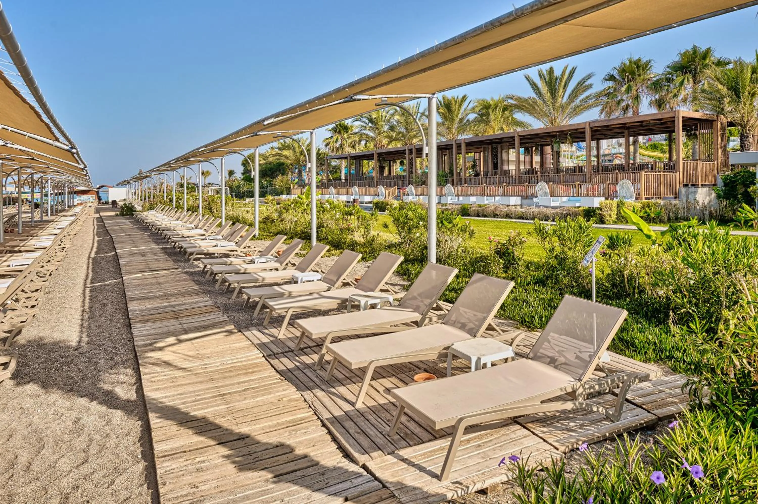 Restaurant/places to eat in Seaden Sea Planet Resort & Spa