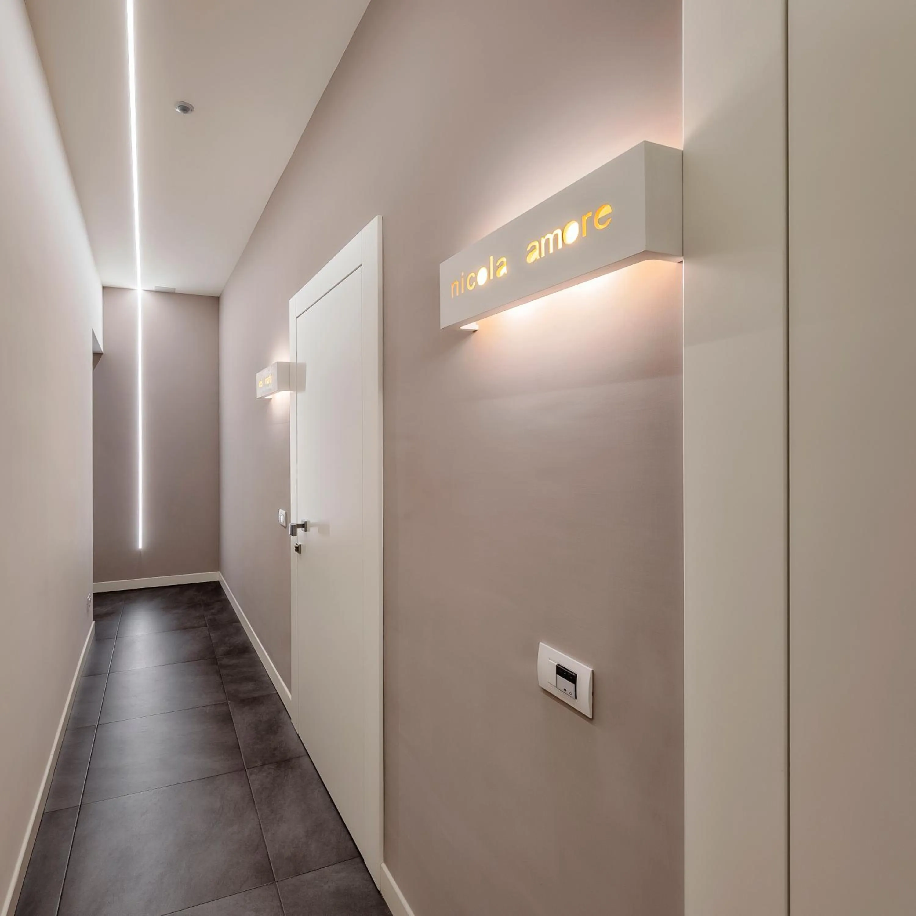 Area and facilities in Napoli Squares Suites