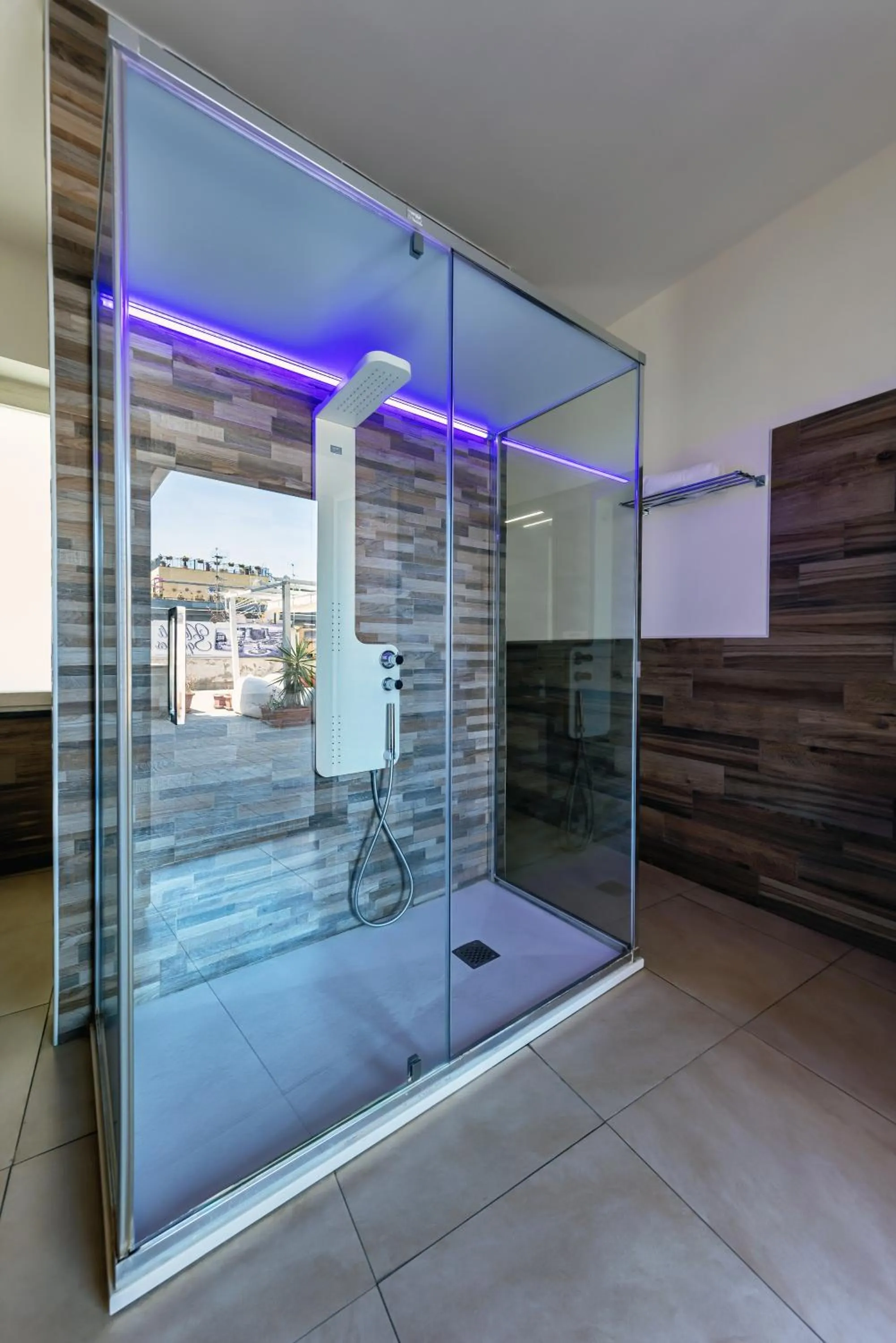 Bathroom in Napoli Squares Suites