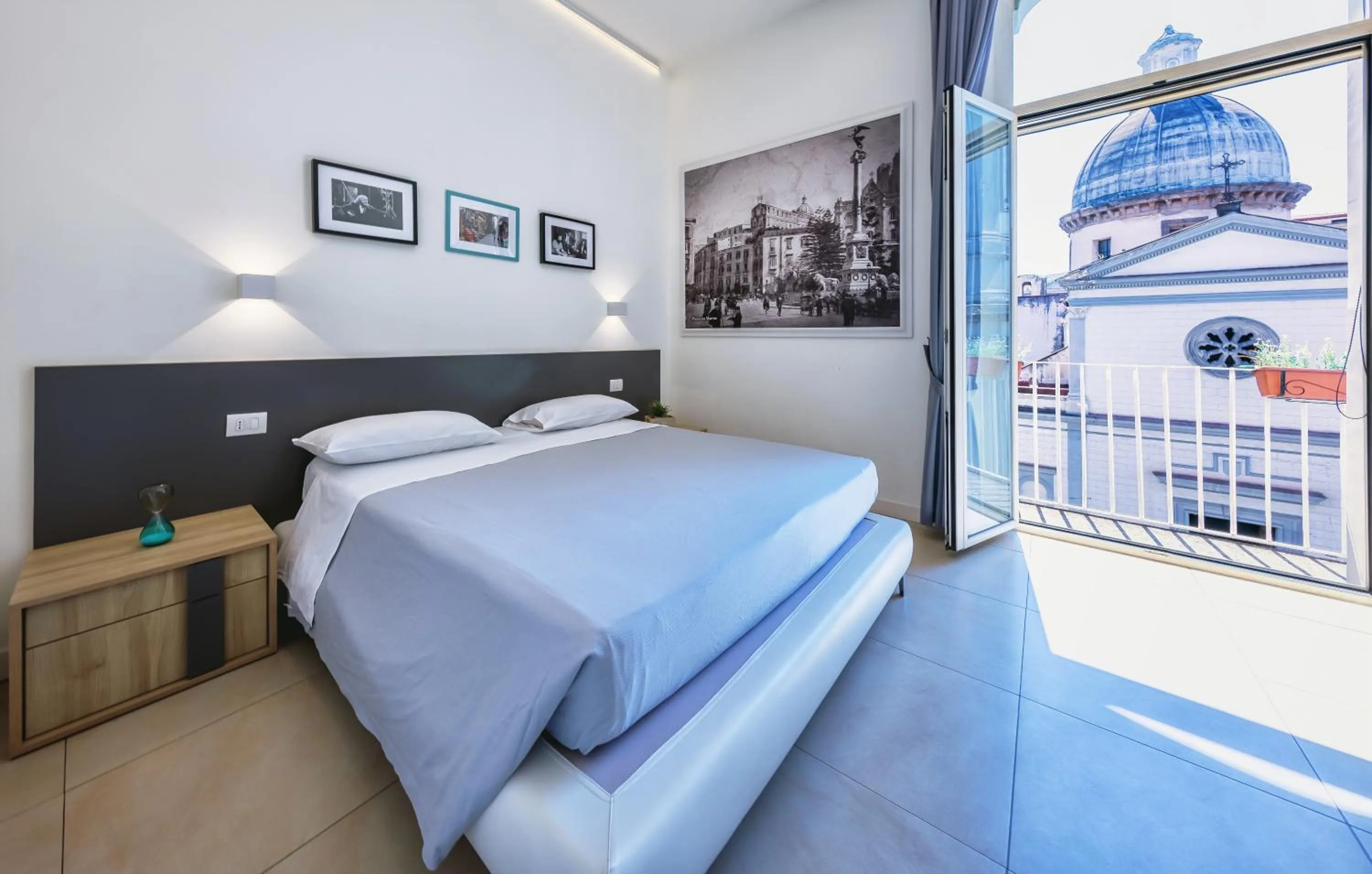 Bedroom, Bed in Napoli Squares Suites