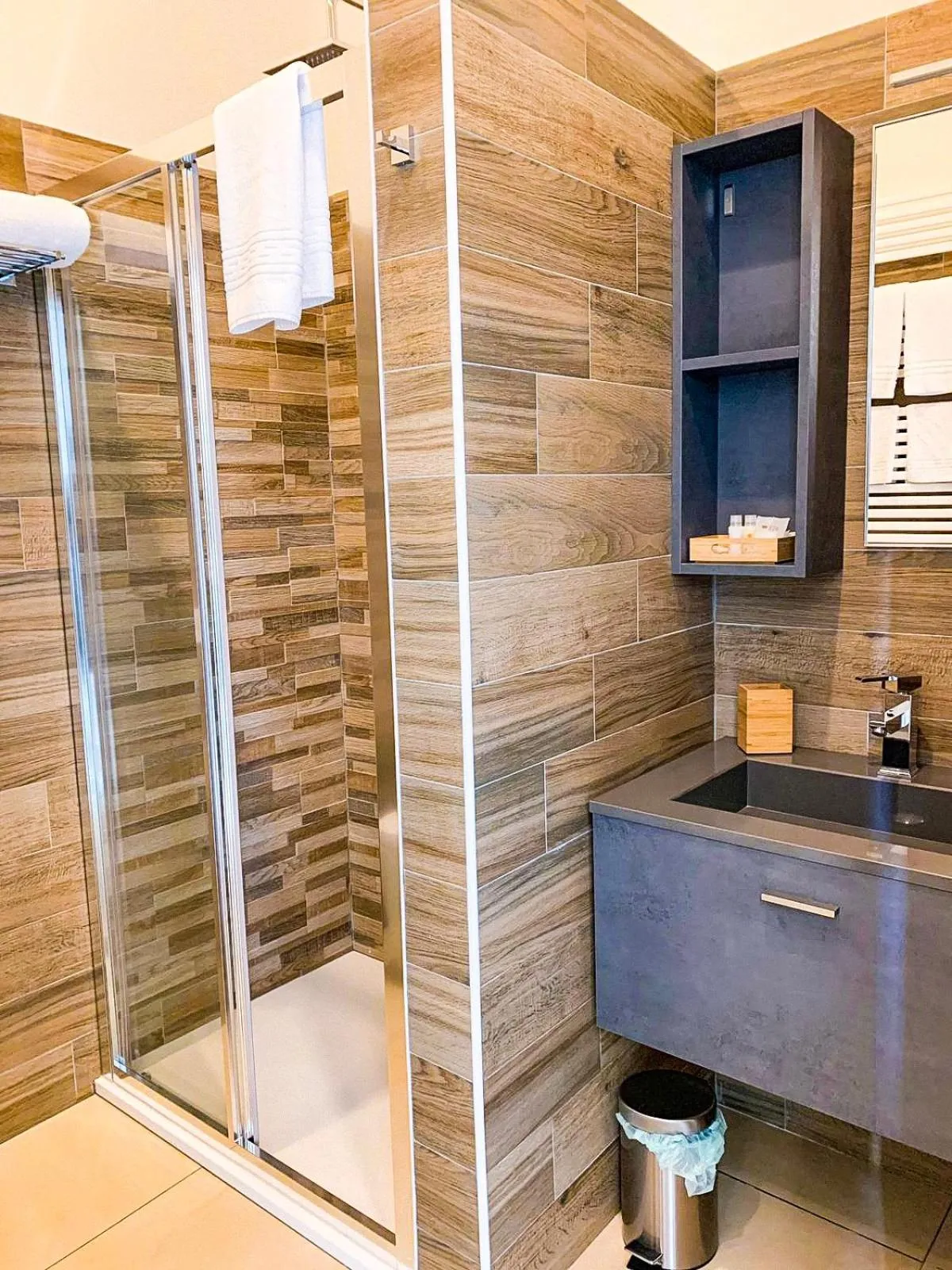 Bathroom in Napoli Squares Suites