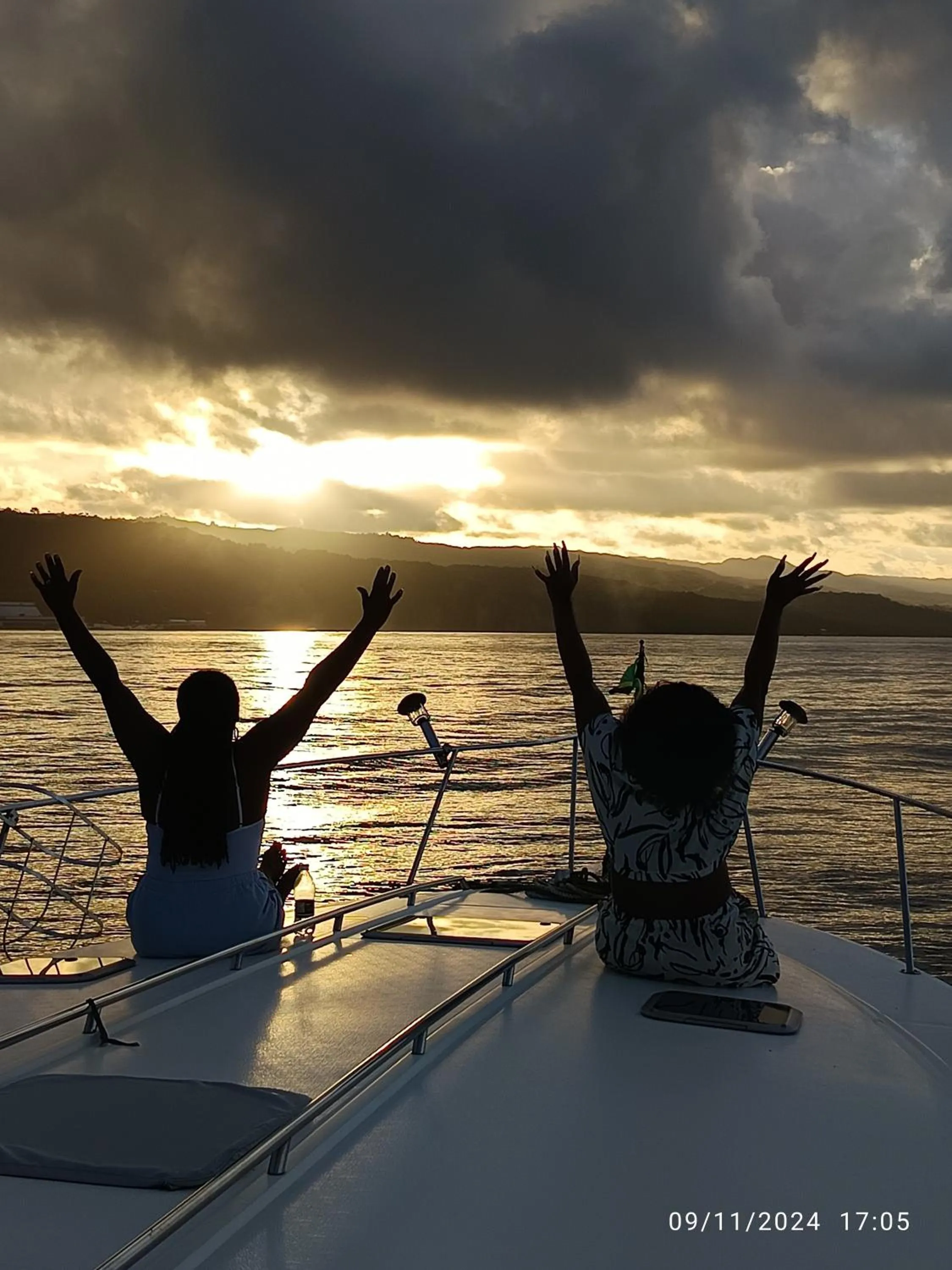 Shipwatcher Studio w/Mezzanine