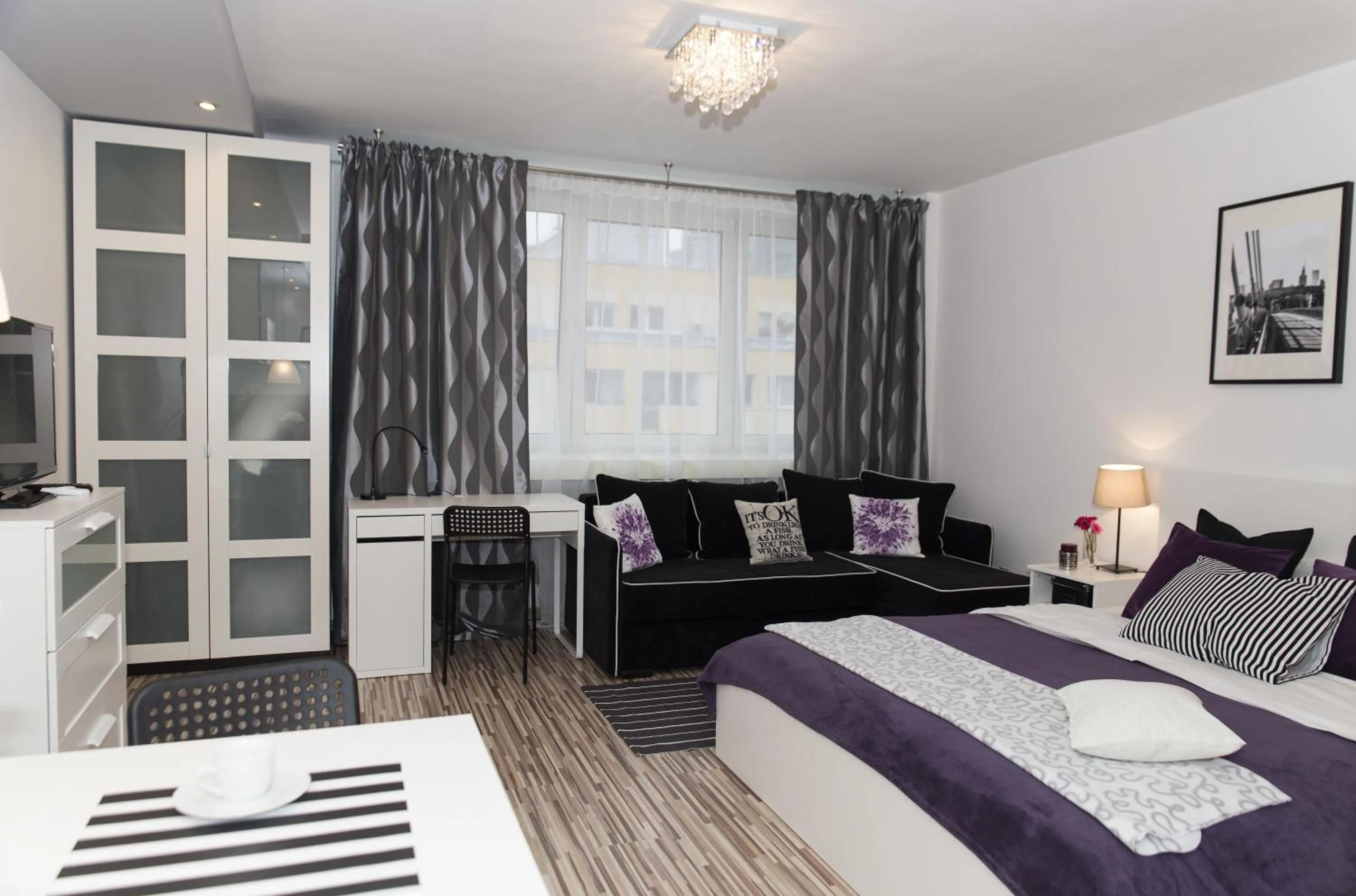 Bedroom, Bed in Warsawrent Apartamenty Centralna