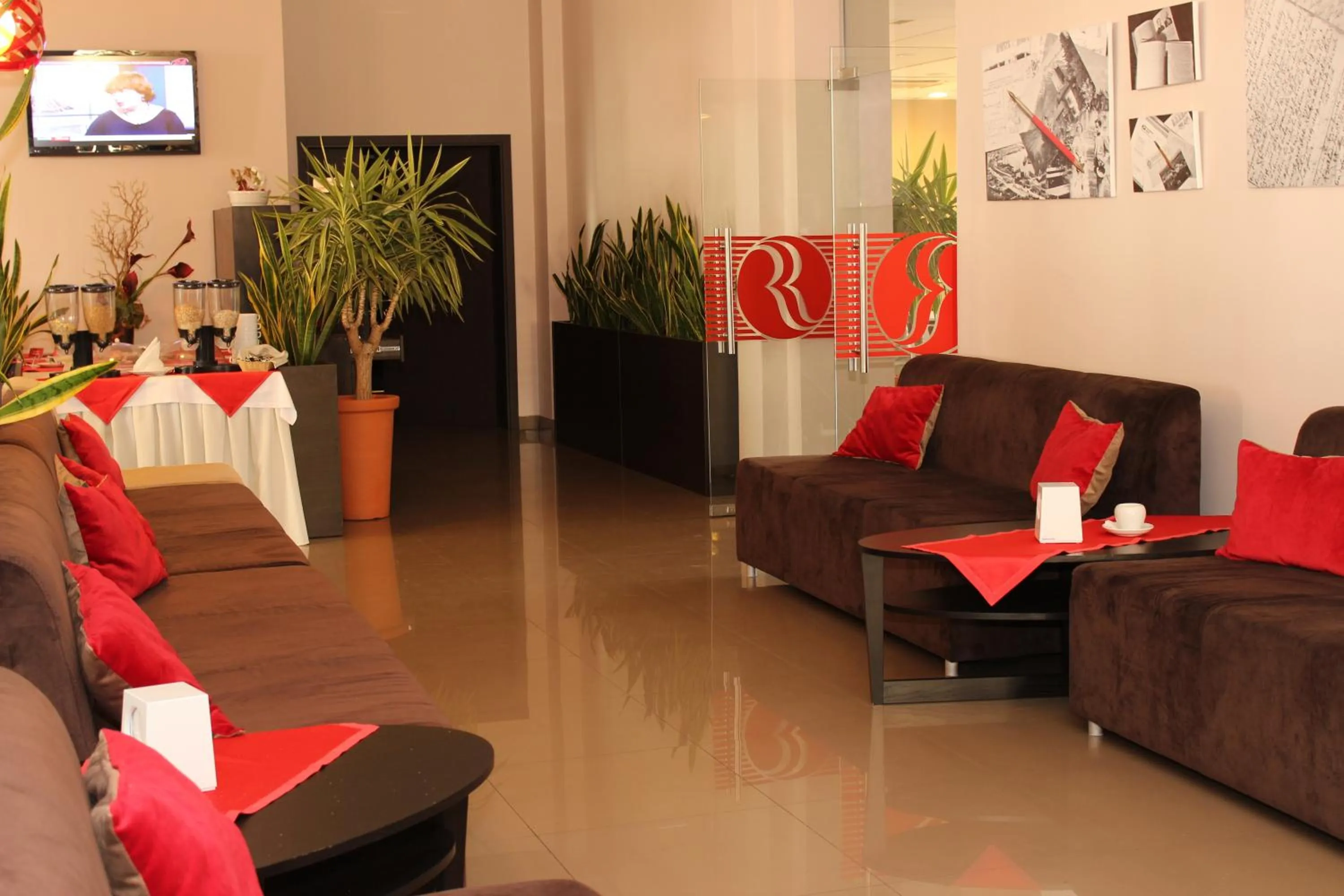 Communal lounge/ TV room in Lviv Ramada Hotel
