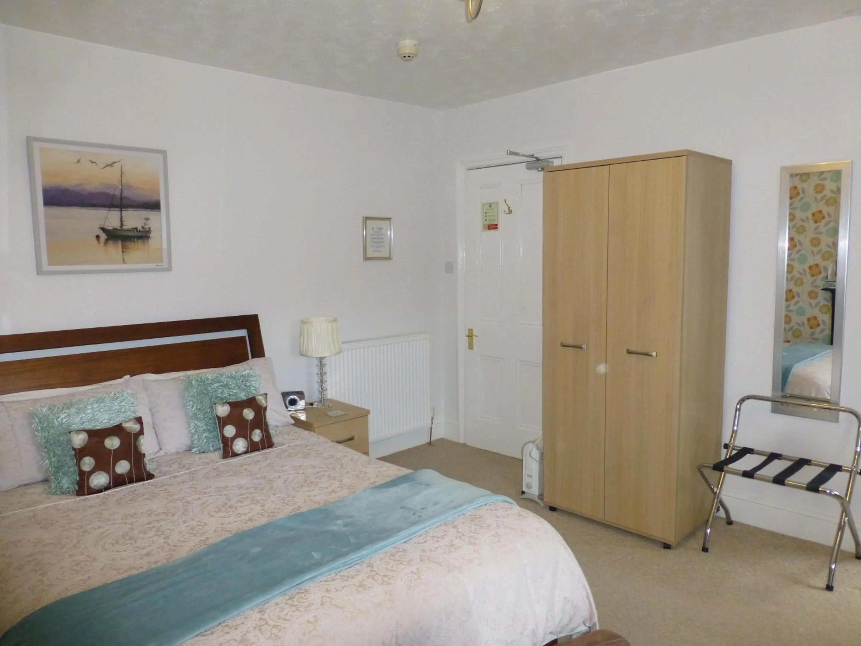 Bedroom, Bed in Bryn Derwen Guest House