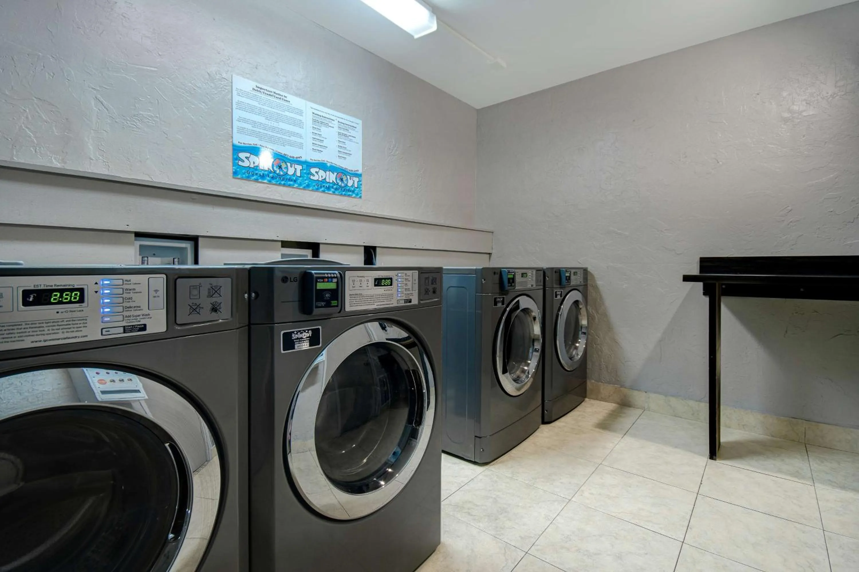 Property building in Embassy Suites by Hilton Jacksonville Baymeadows