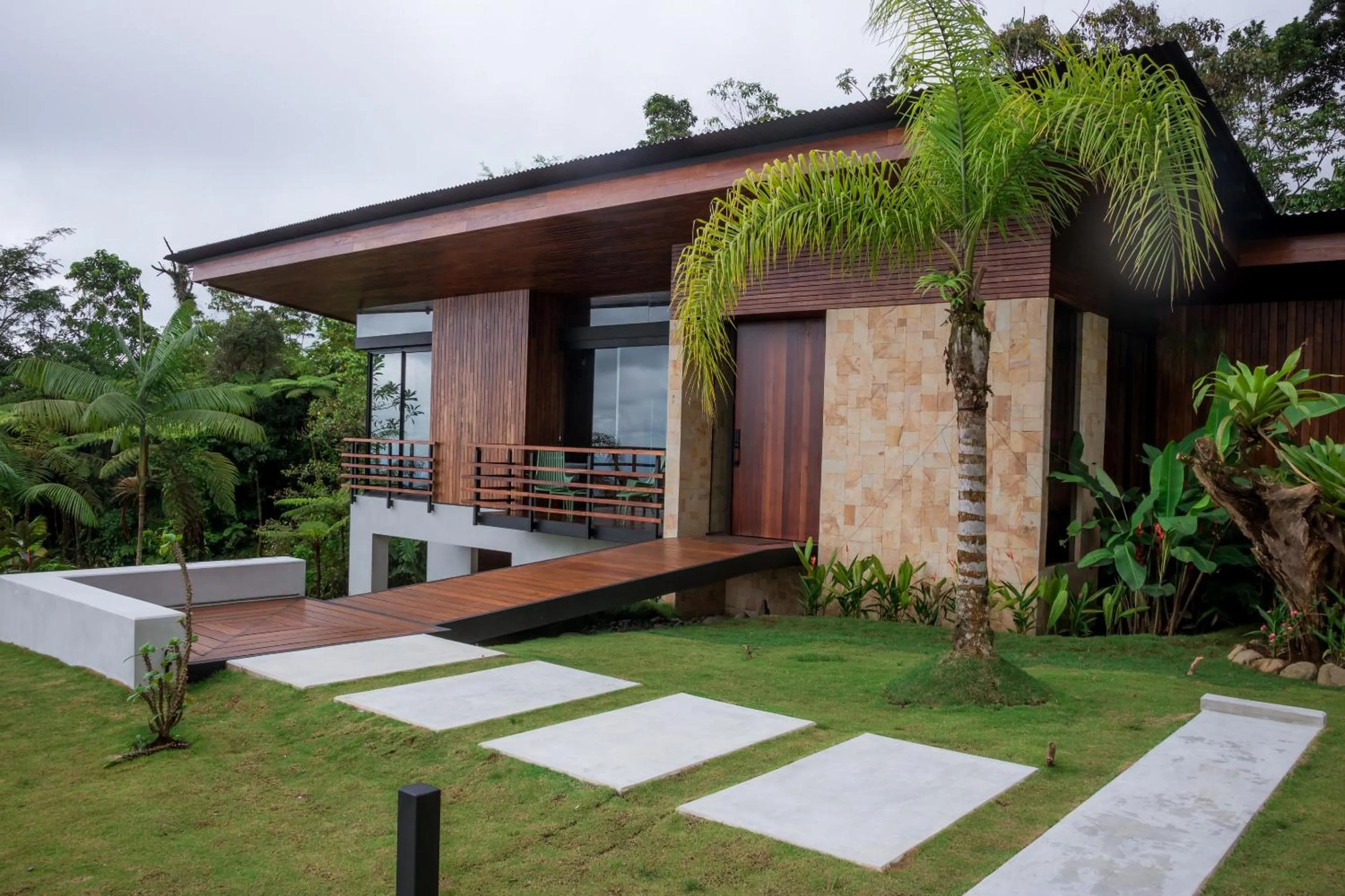 Property building in Ecolirios Boutique Hotel & Villas