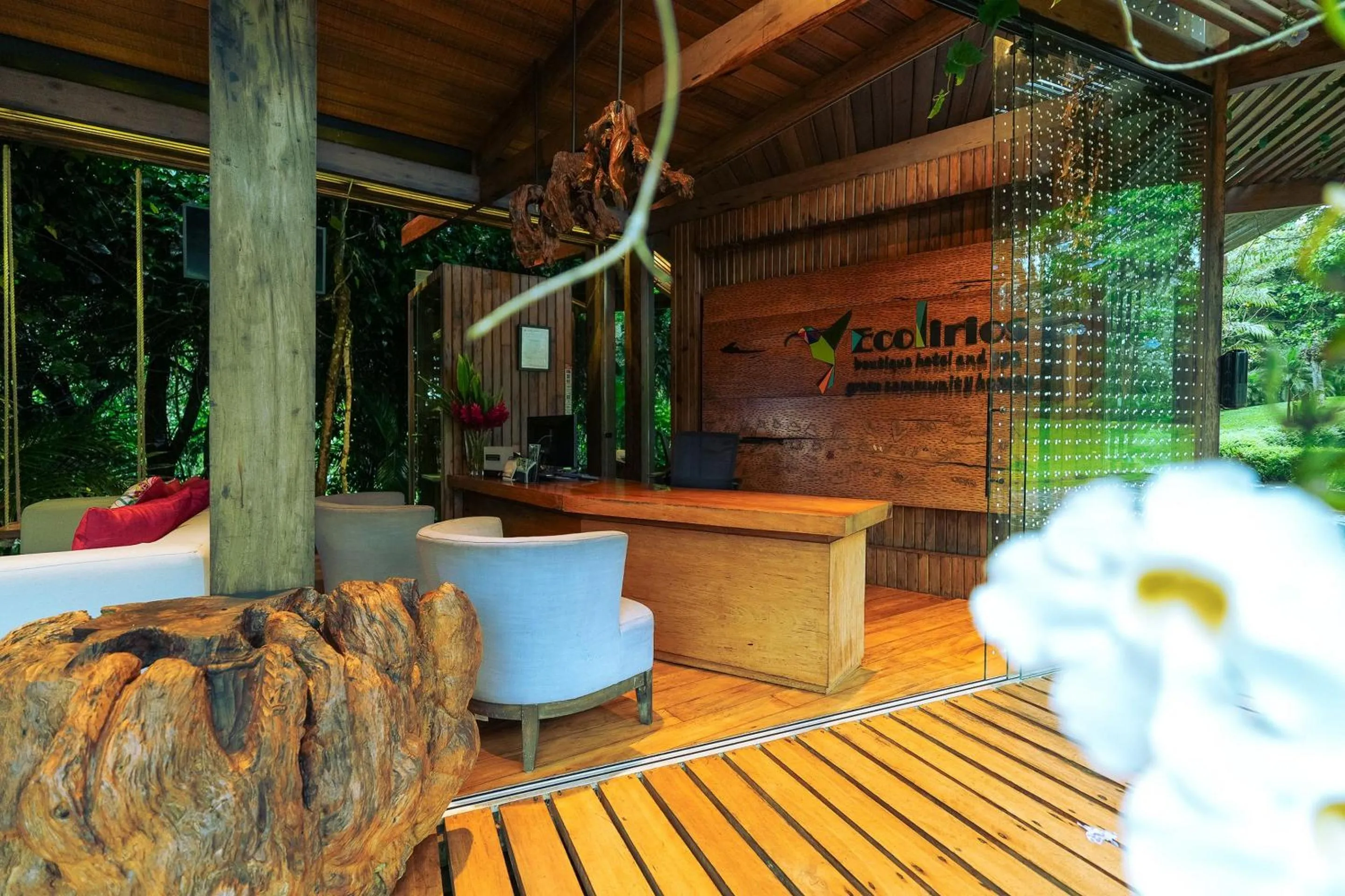 Lobby or reception in Ecolirios Boutique Hotel & Villas