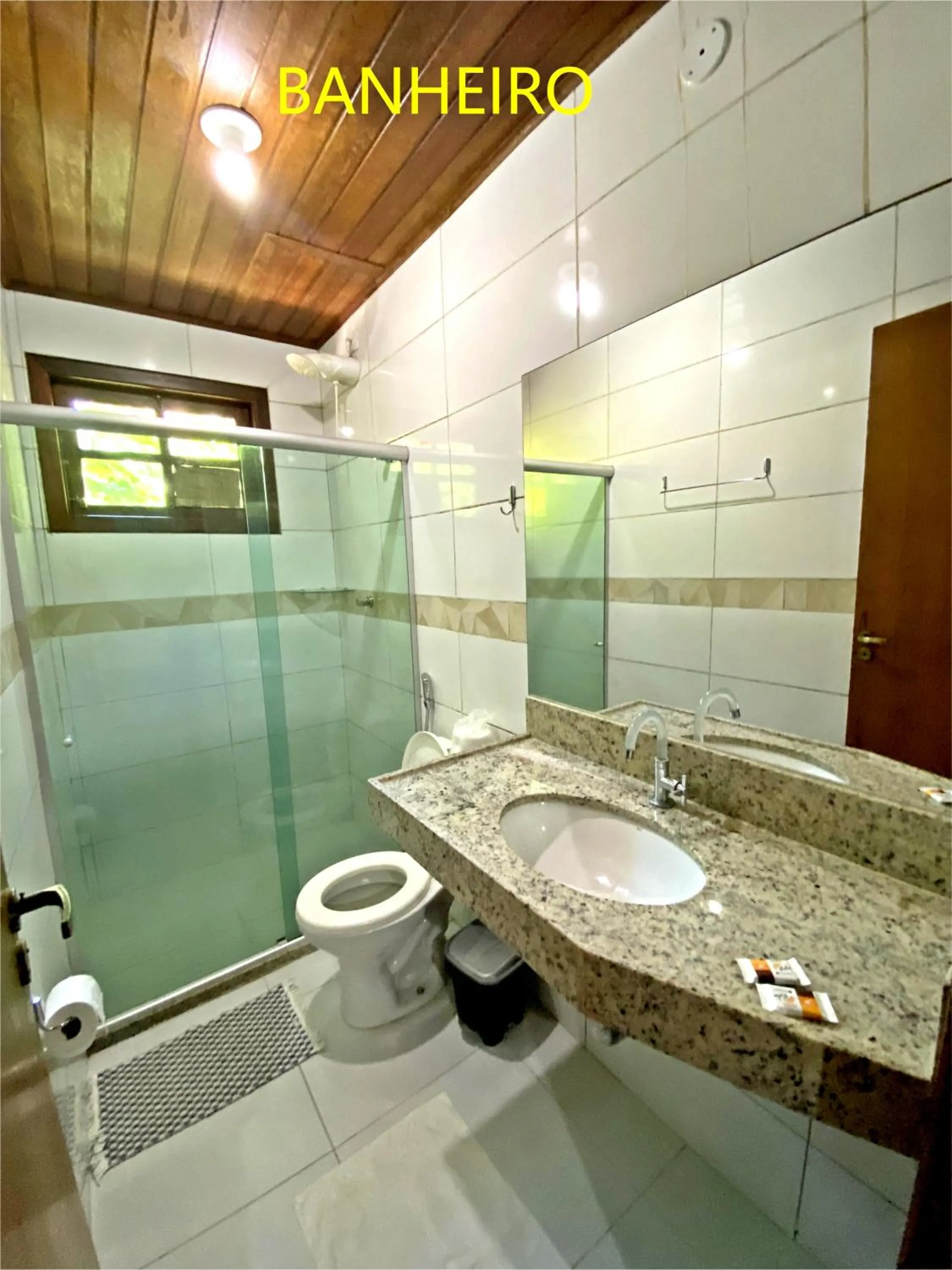 Toilet in Pousada Lagoa Flat