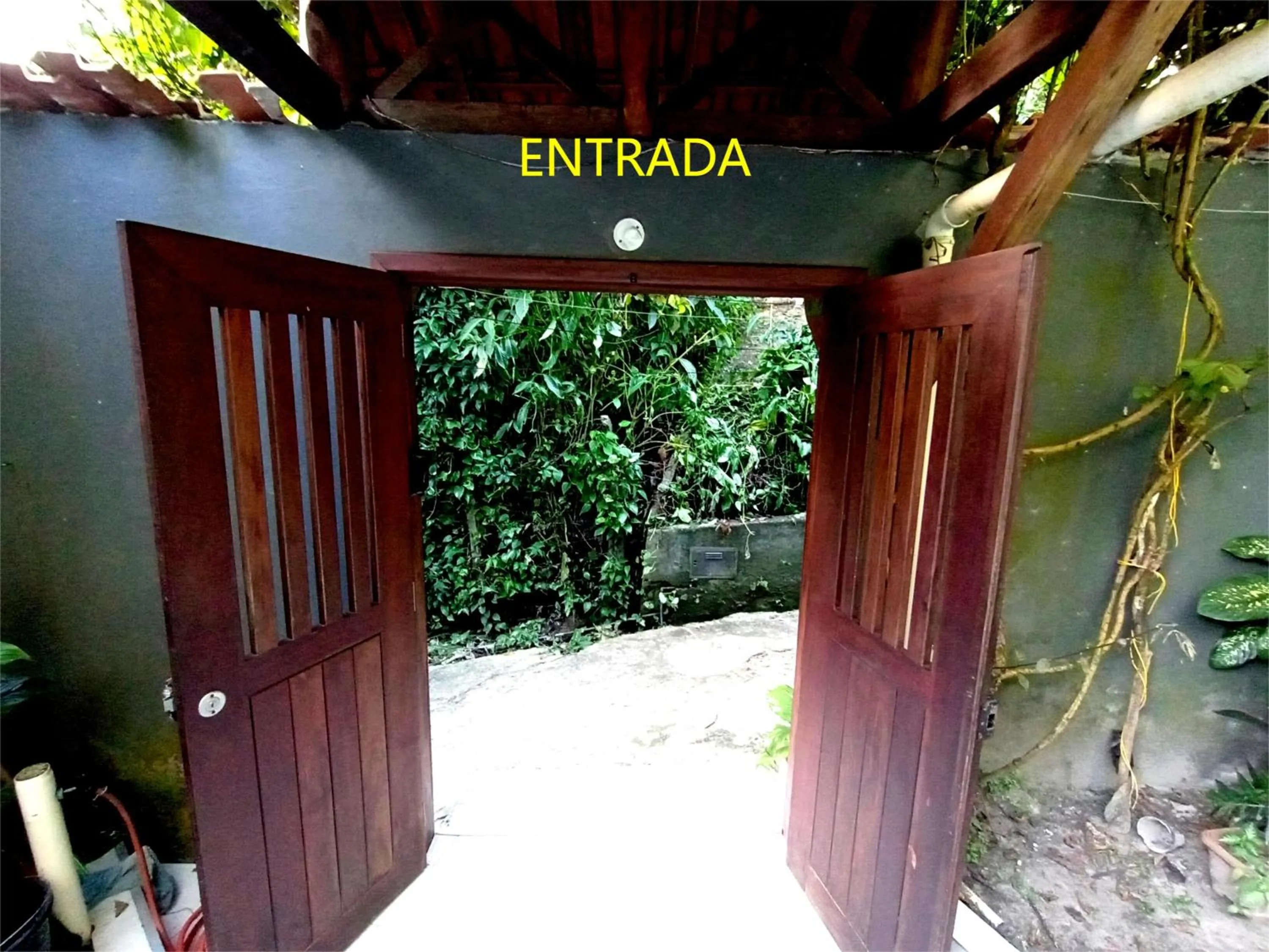 Quiet street view in Pousada Lagoa Flat